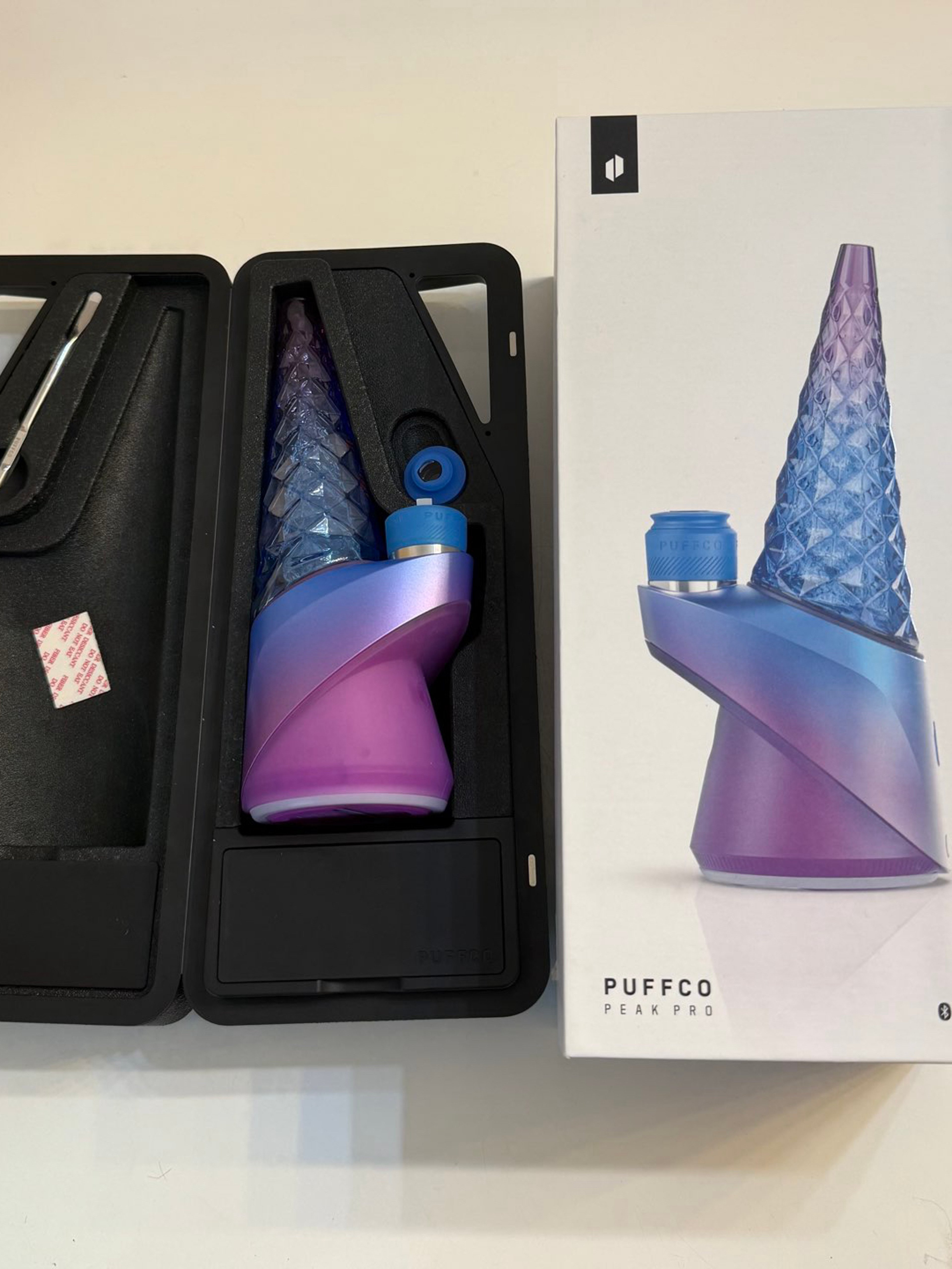 Preview pic of Puffco Peak Pro Indiglow