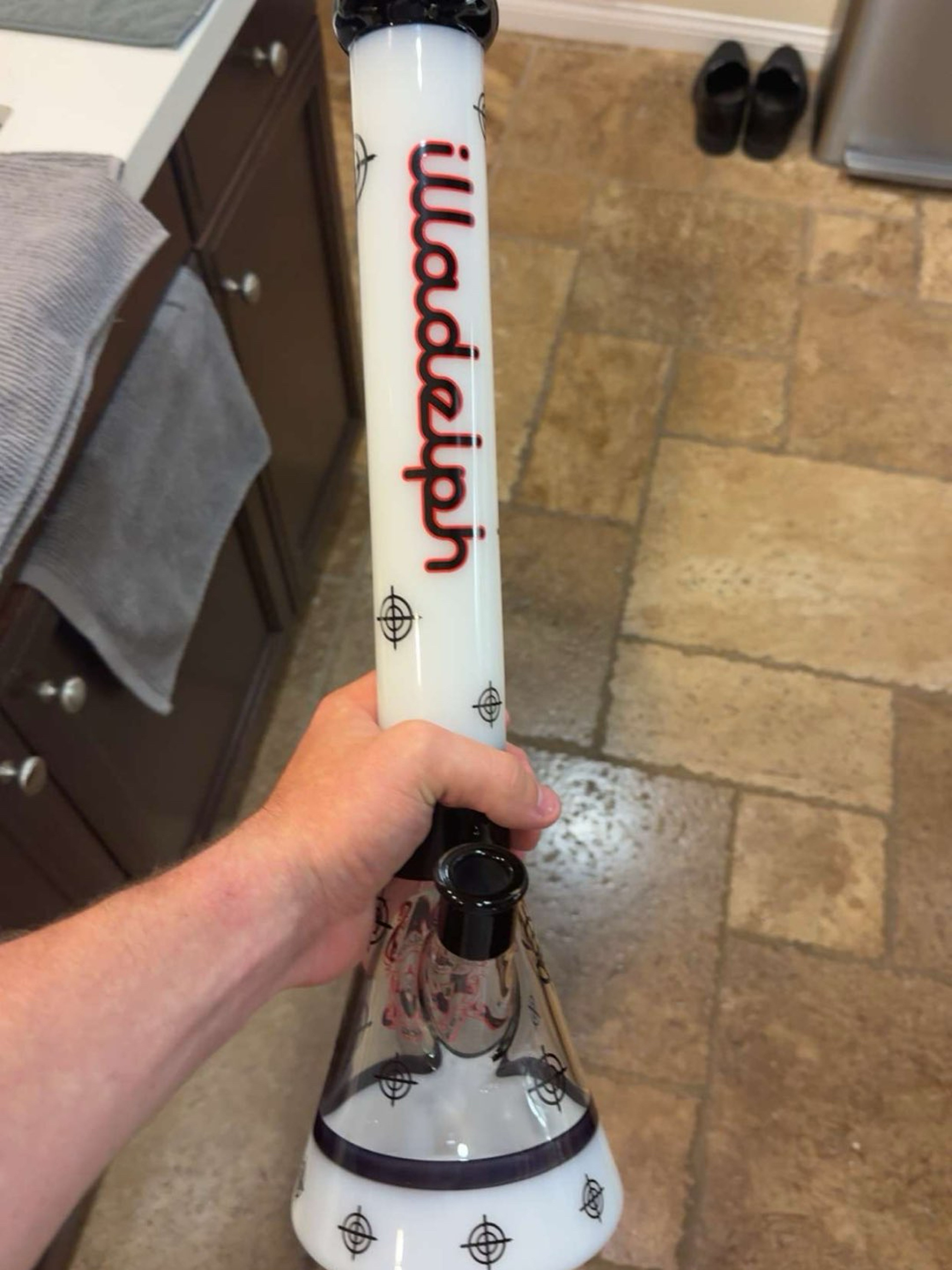 Preview pic of Illadelph scoped beaker
