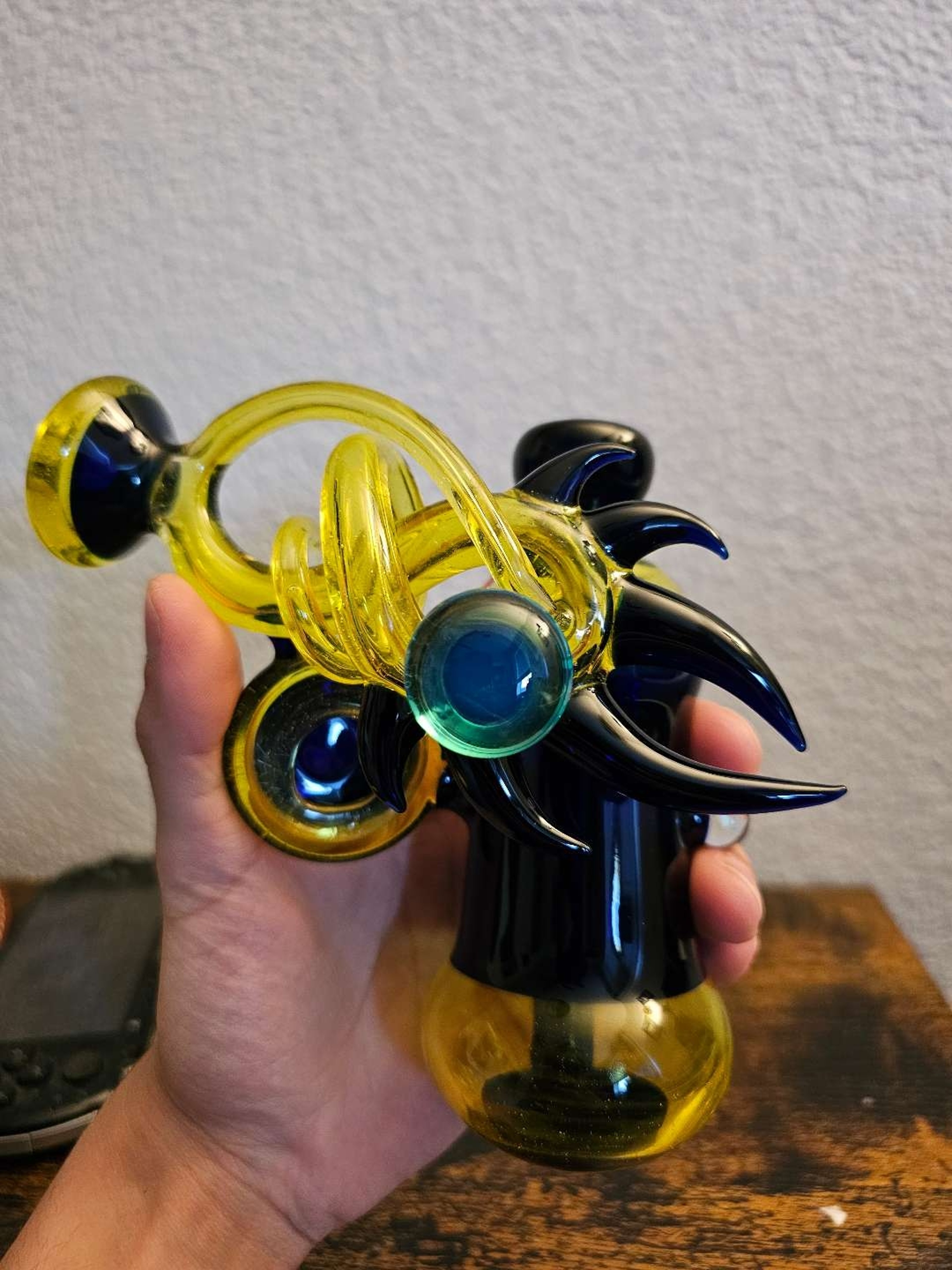 Cambria glass bubbler image 0