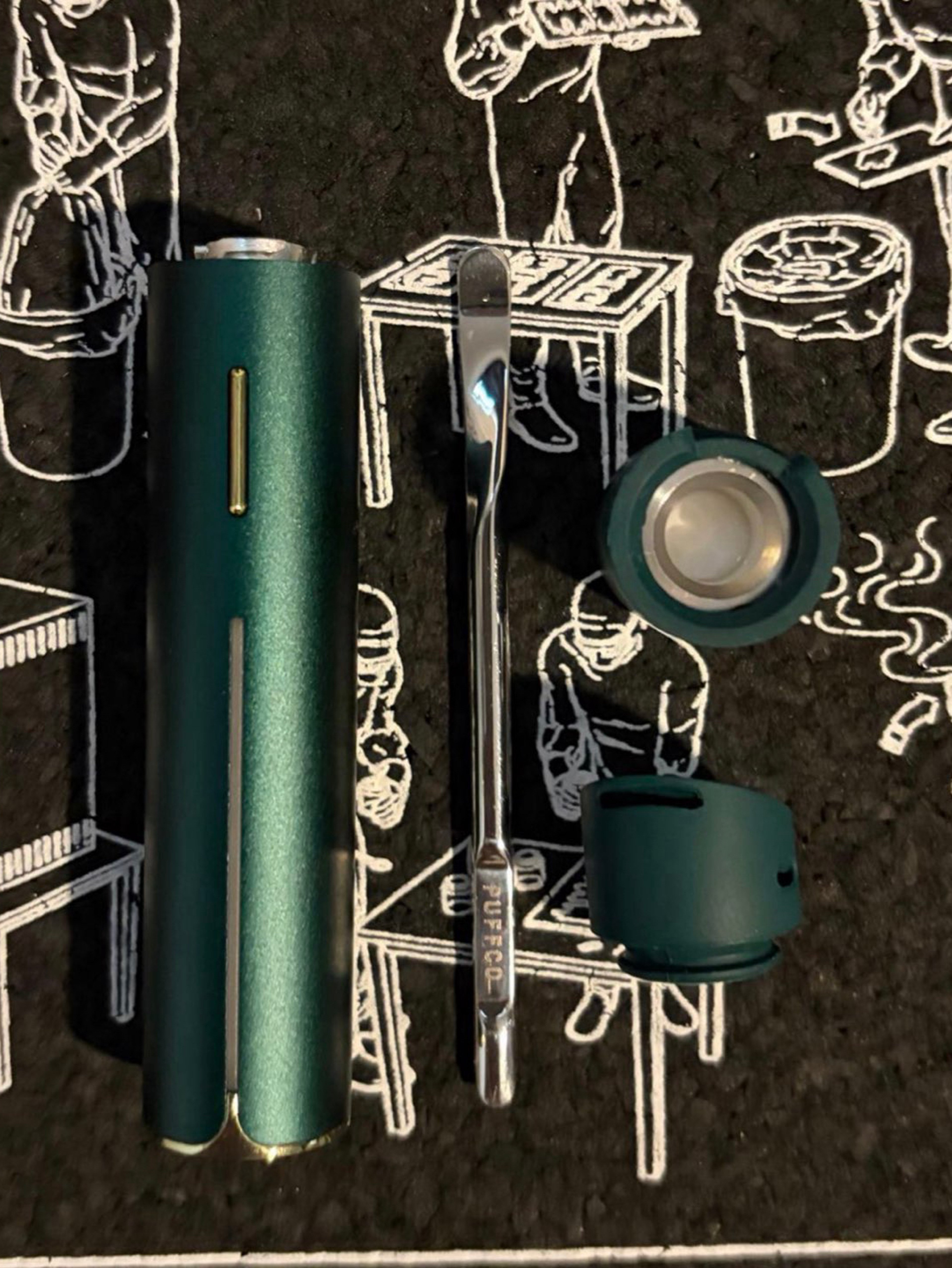 Preview pic of Puffco Pivot (Pine Green)