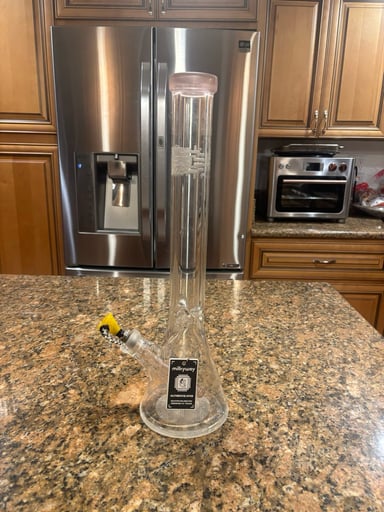 Preview pic of Milky Way 18 1/2 inch bong with custom bowl piece and bag cover