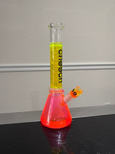 Preview pic of Freezable cheech bong
