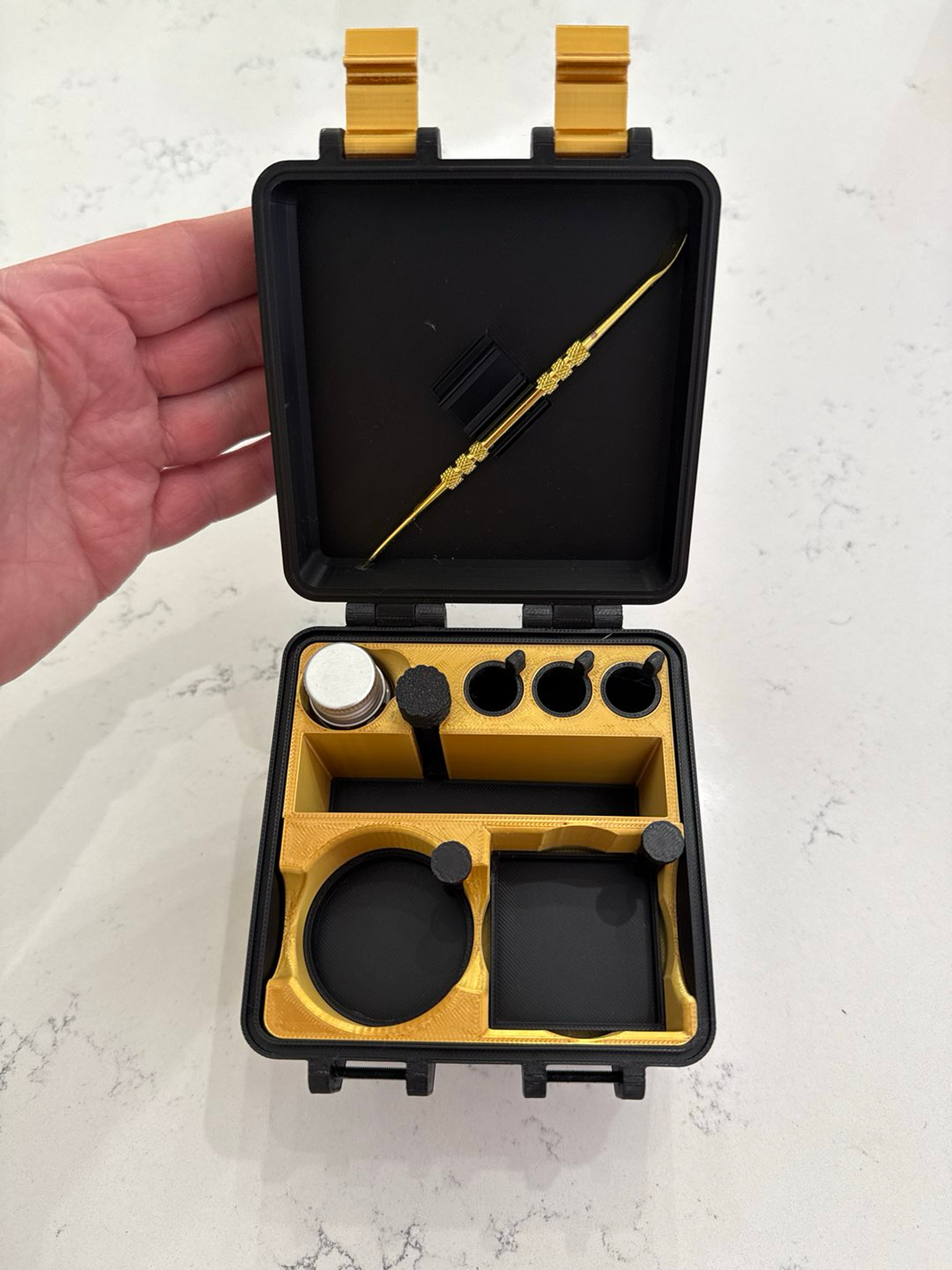Traveling dab case image 0