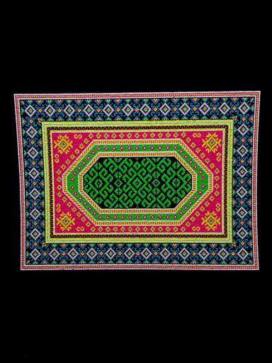 Preview pic of le222 UV & Glow Beach Blast Bitrug Mat by Moodmats