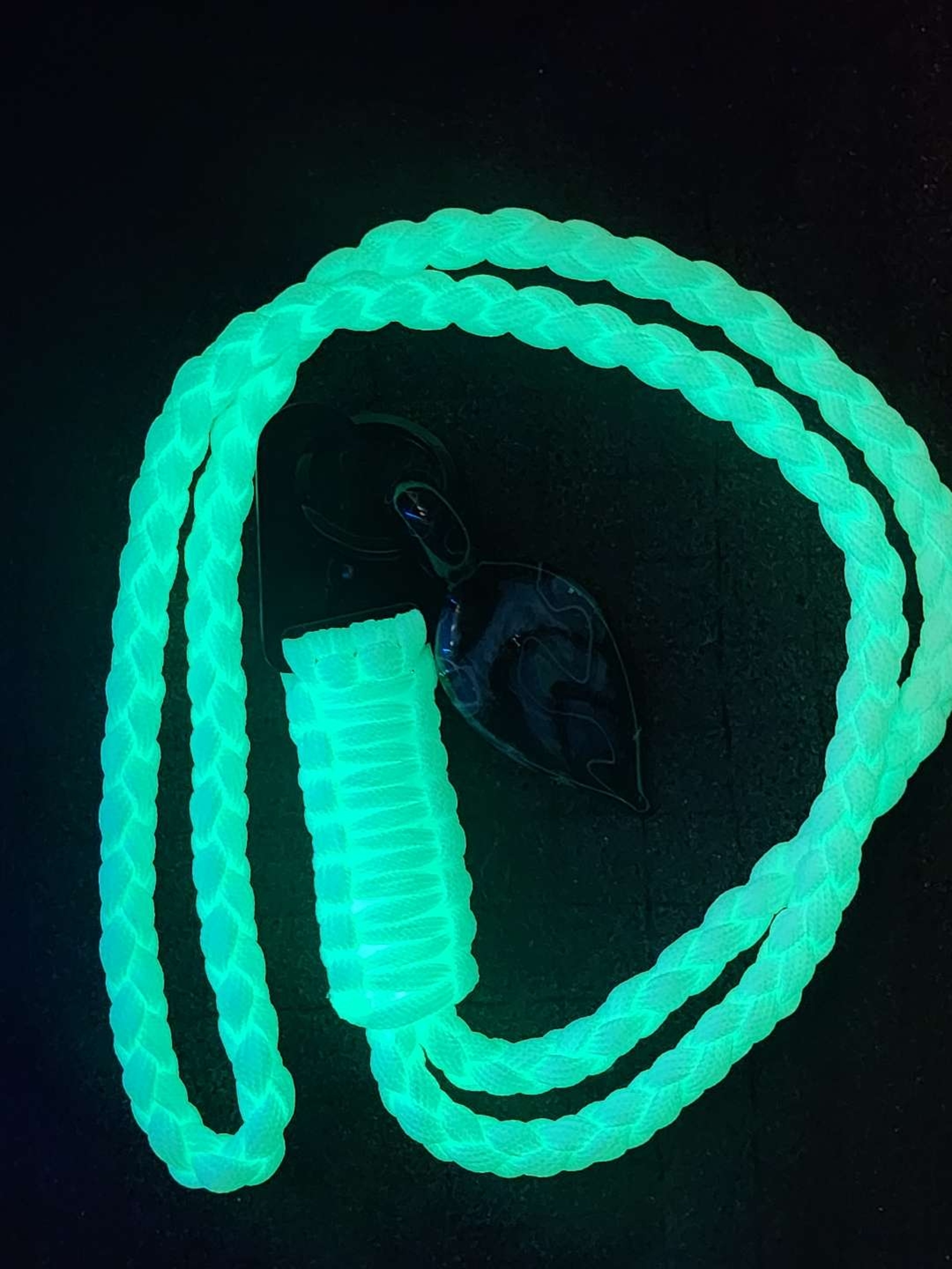 Preview pic of Heady spear style glow in dark necklace
