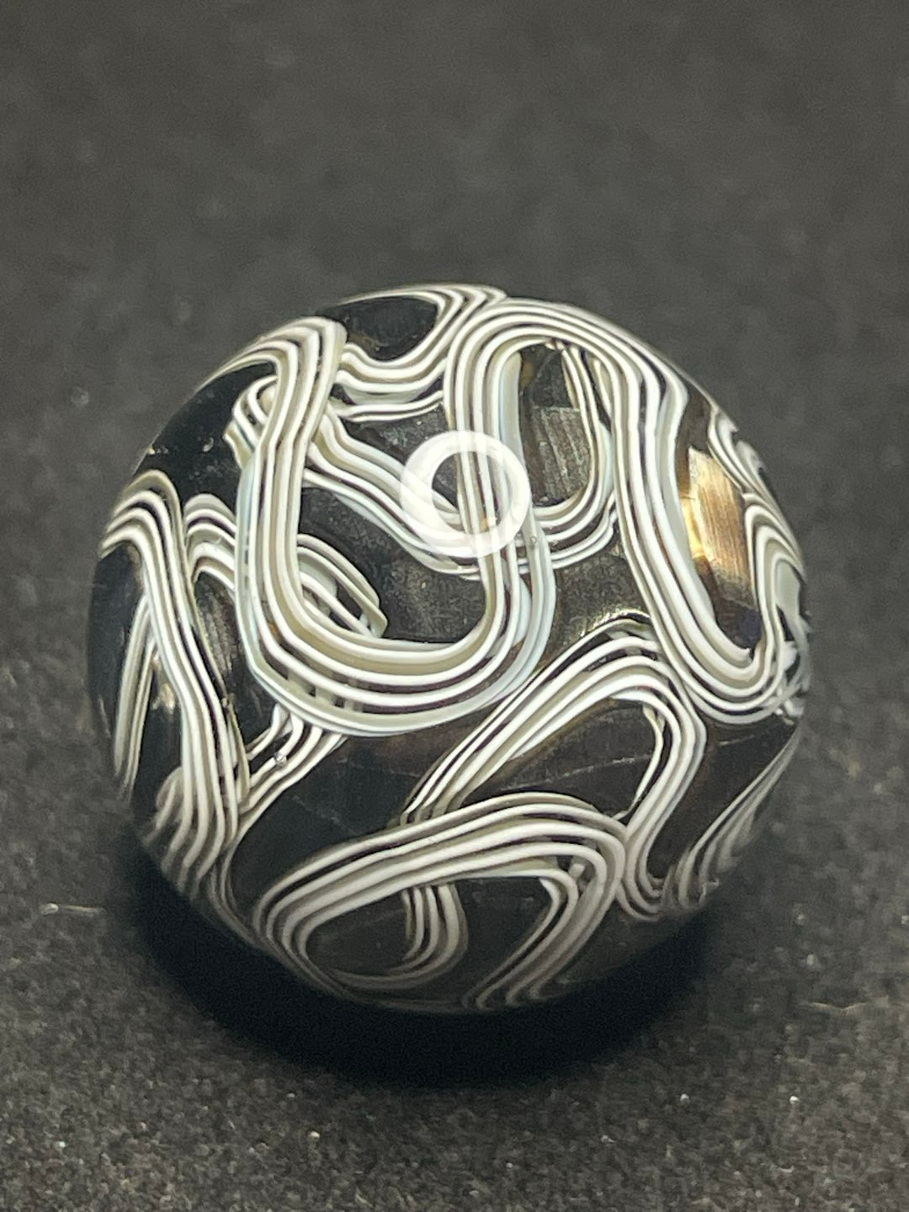 Preview pic of 1.01” / 25.6mm uv electrum linework marble