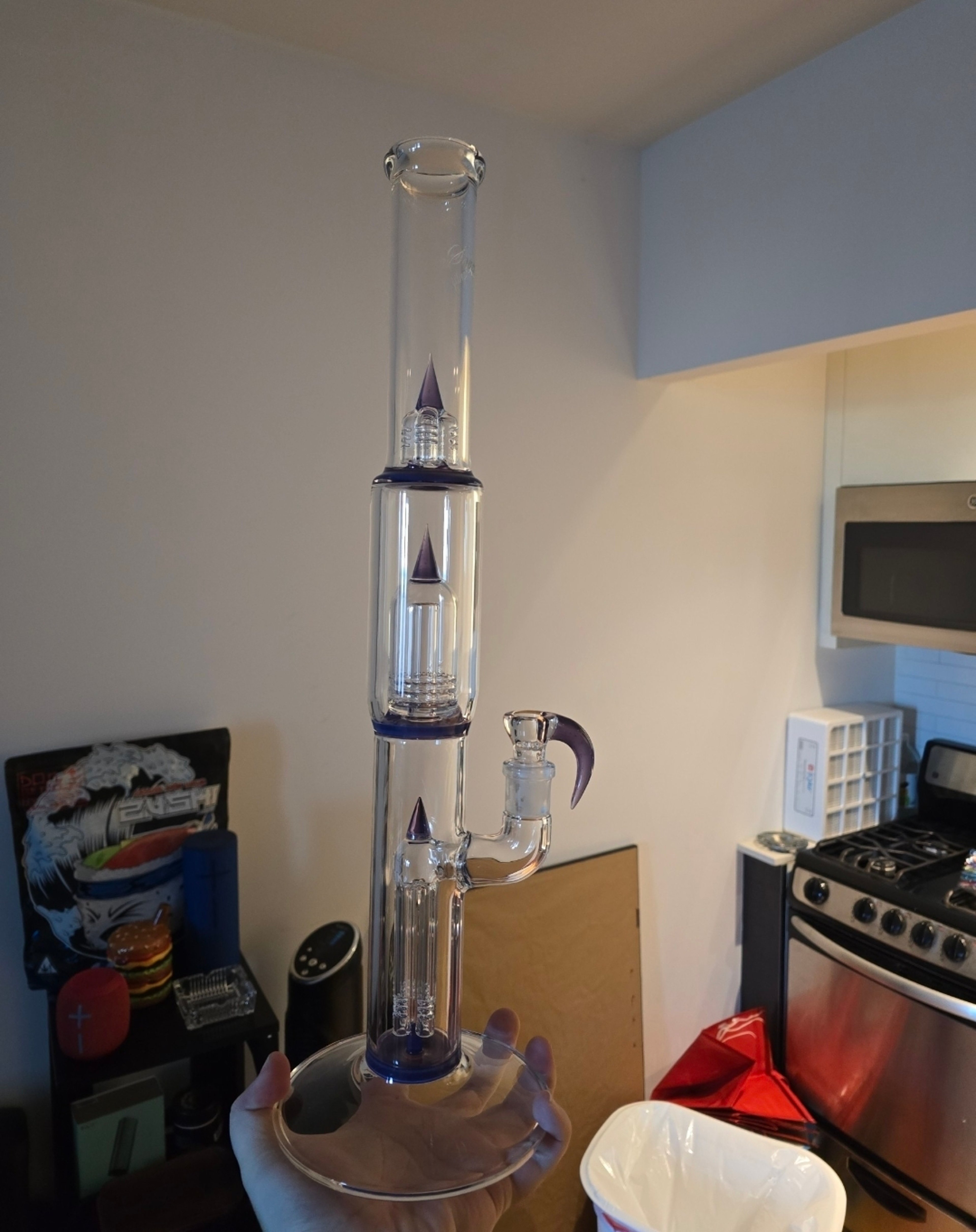 WILDBERRY f4-dome-inv4 , PA (accented seals) SOVEREIGNTY LIGHTLY USED. COMES w/ OG slide & ROOR BONG BAG. image 0