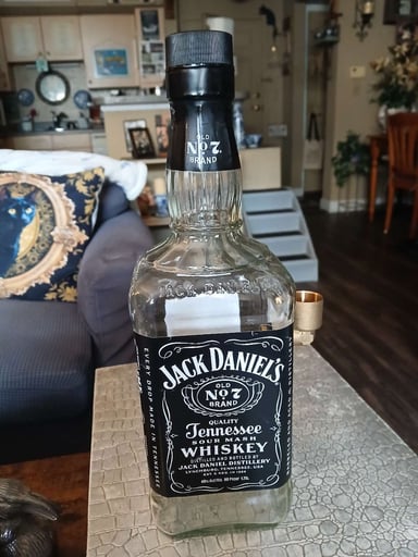 Preview pic of Jack daniels water pipe