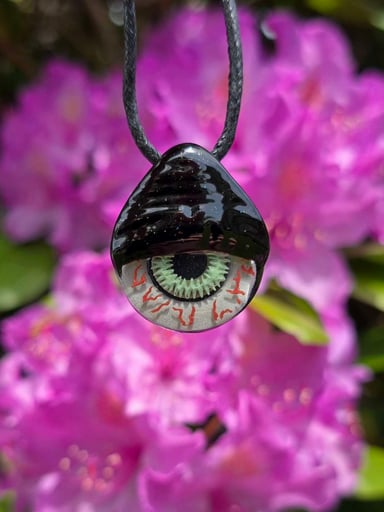 Preview pic of Glass Eye Layered Glow UV Pendant
