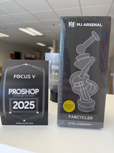 Preview pic of MJ Arsenal Focus V Carta Glass Attachment (new & sealed)