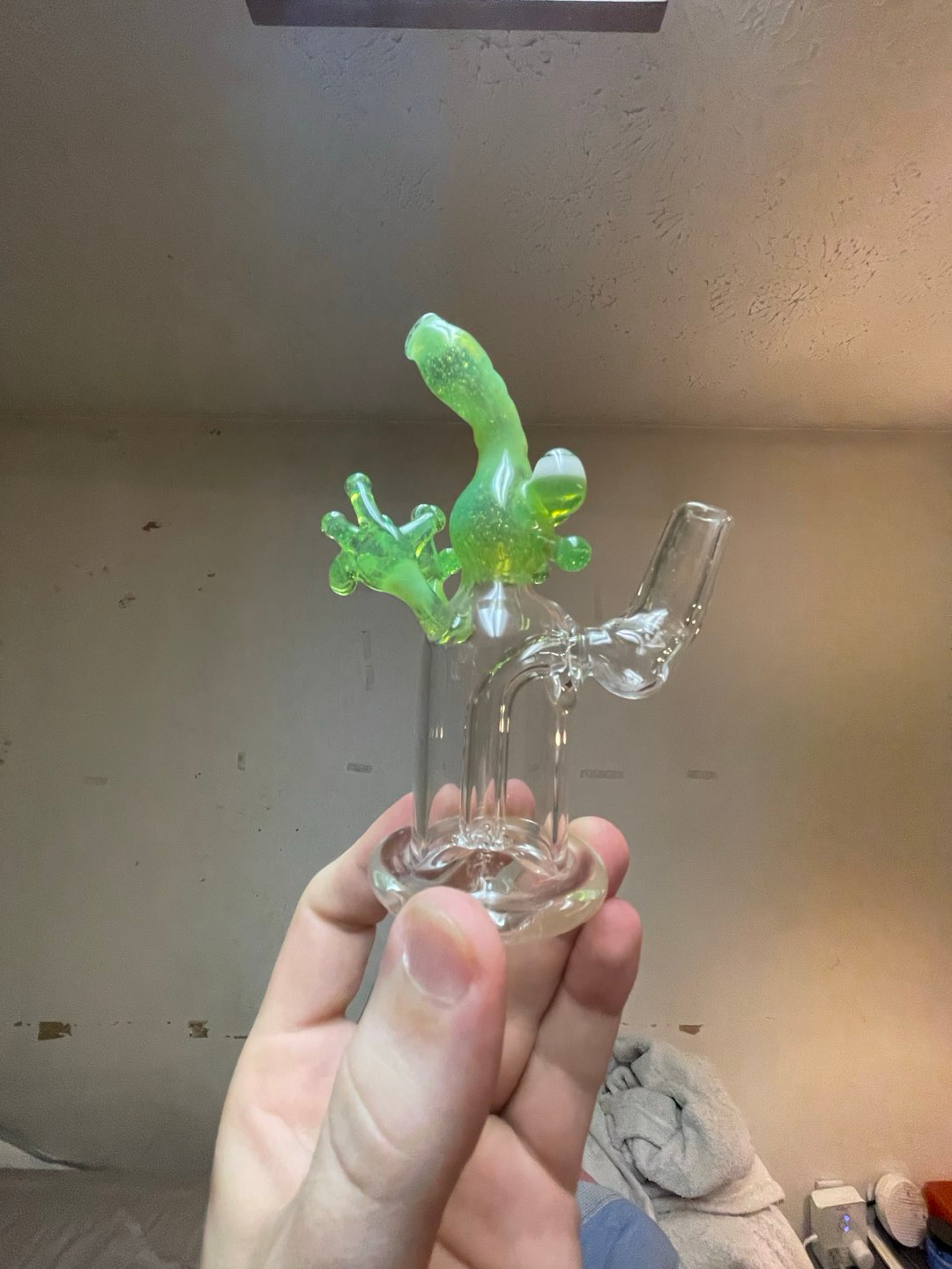 Preview pic of 4.5in Green Alien 14mm male