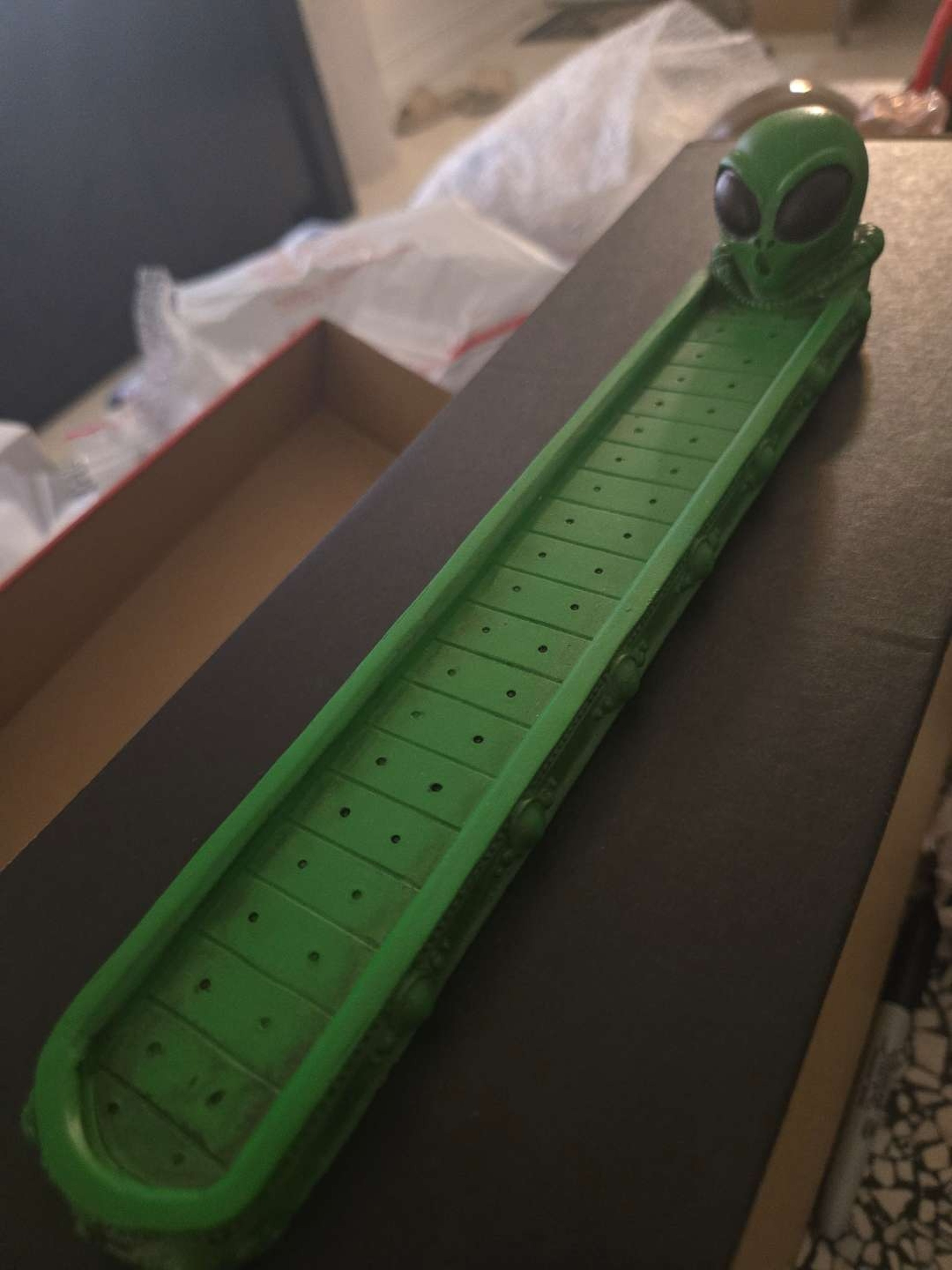Preview pic of Alien Incense Holder Brand New