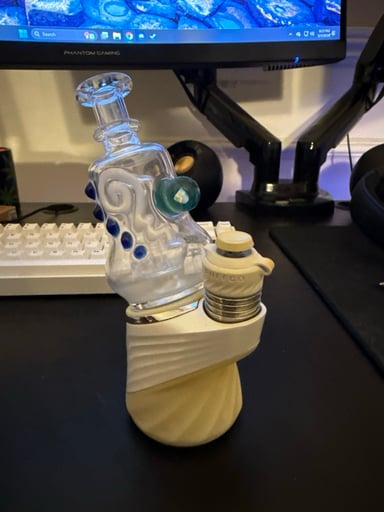 Preview pic of Used Puffco Peak Pro, Boro Farms glass w/ opal, 3DXL chamber