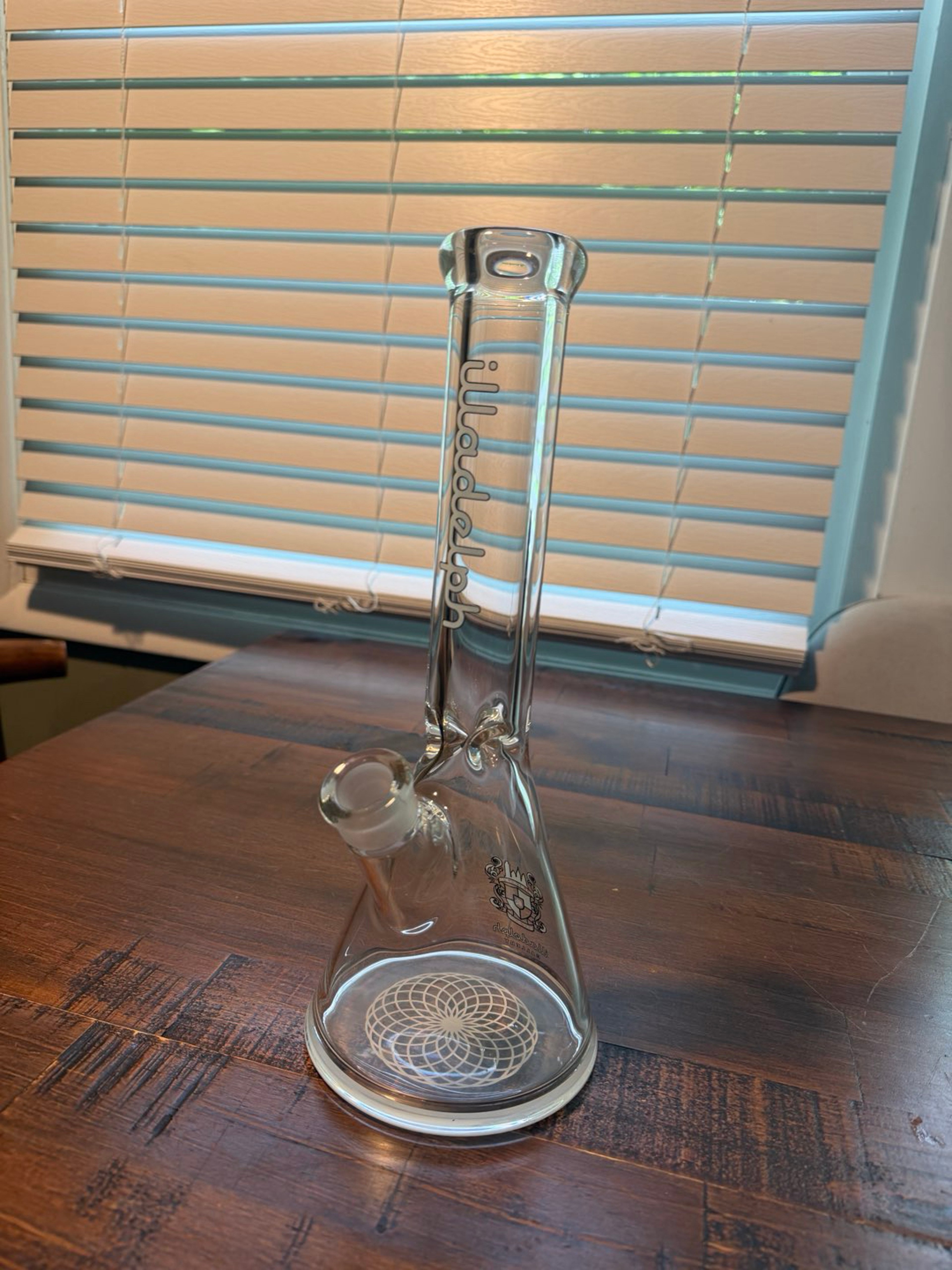 Preview pic of Illadelph 12” White Mini Beaker
