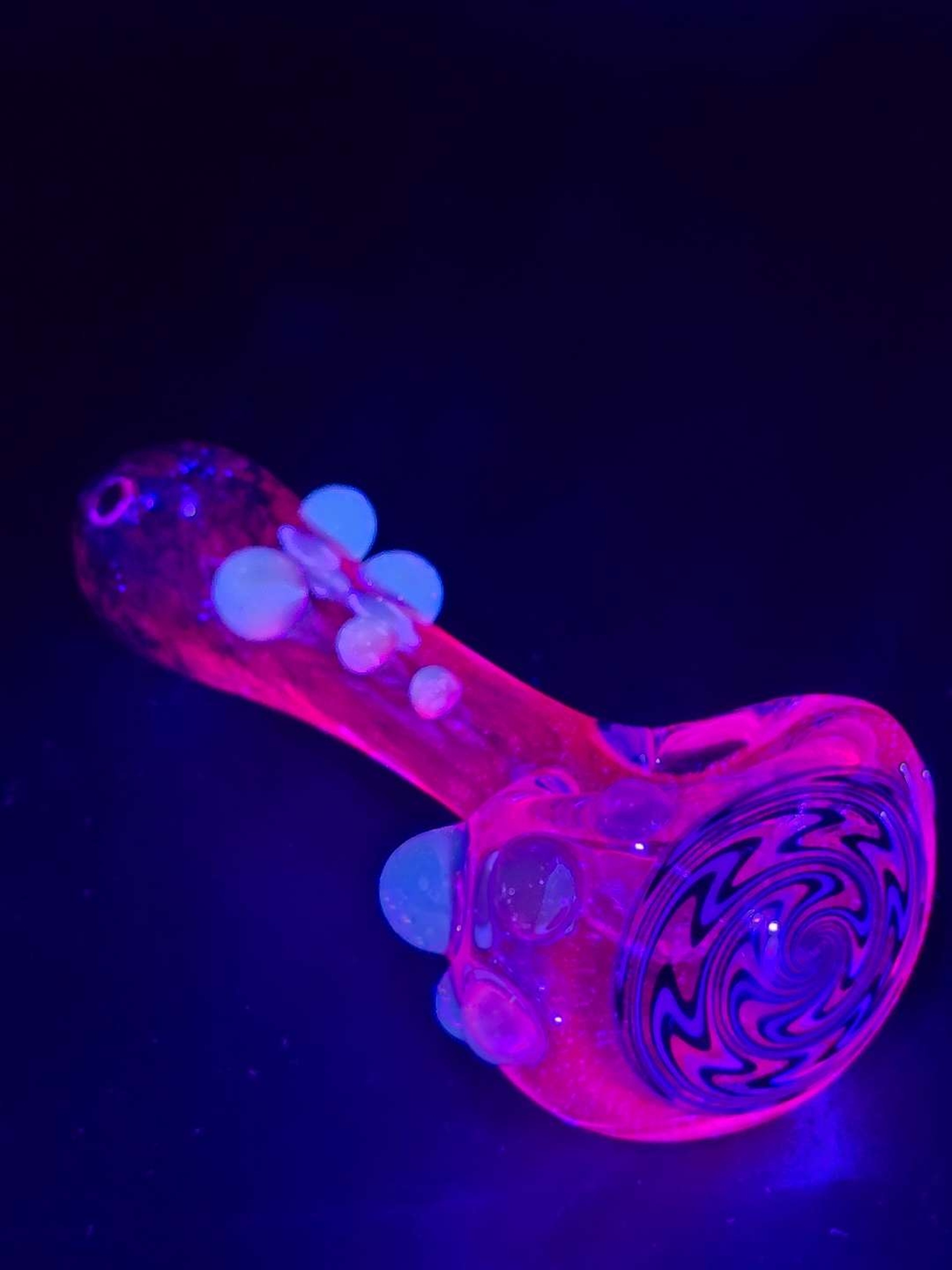 Preview pic of Clear Puple UV Reactive Wig Wag Pipe