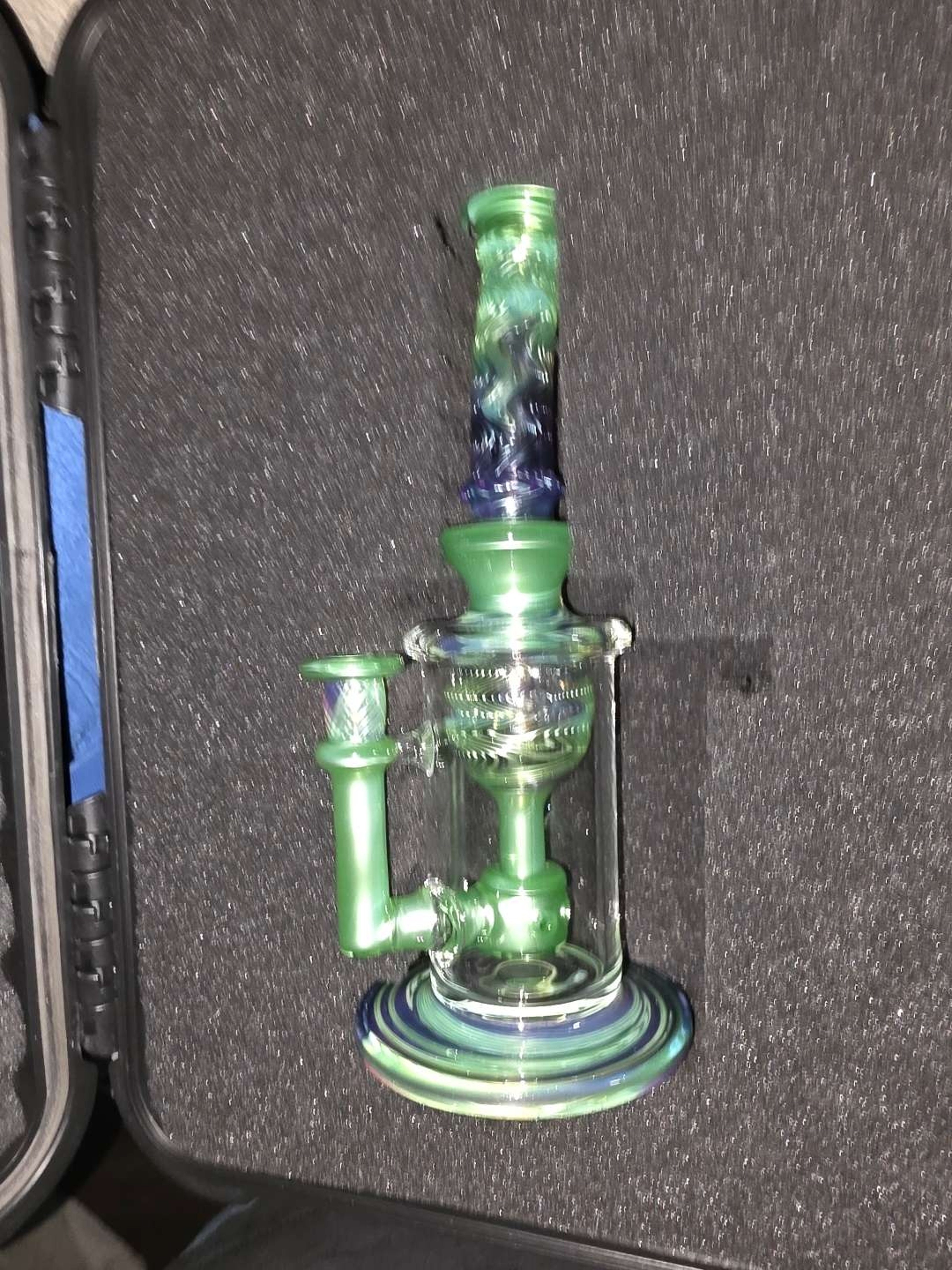 Preview pic of Purple green rain