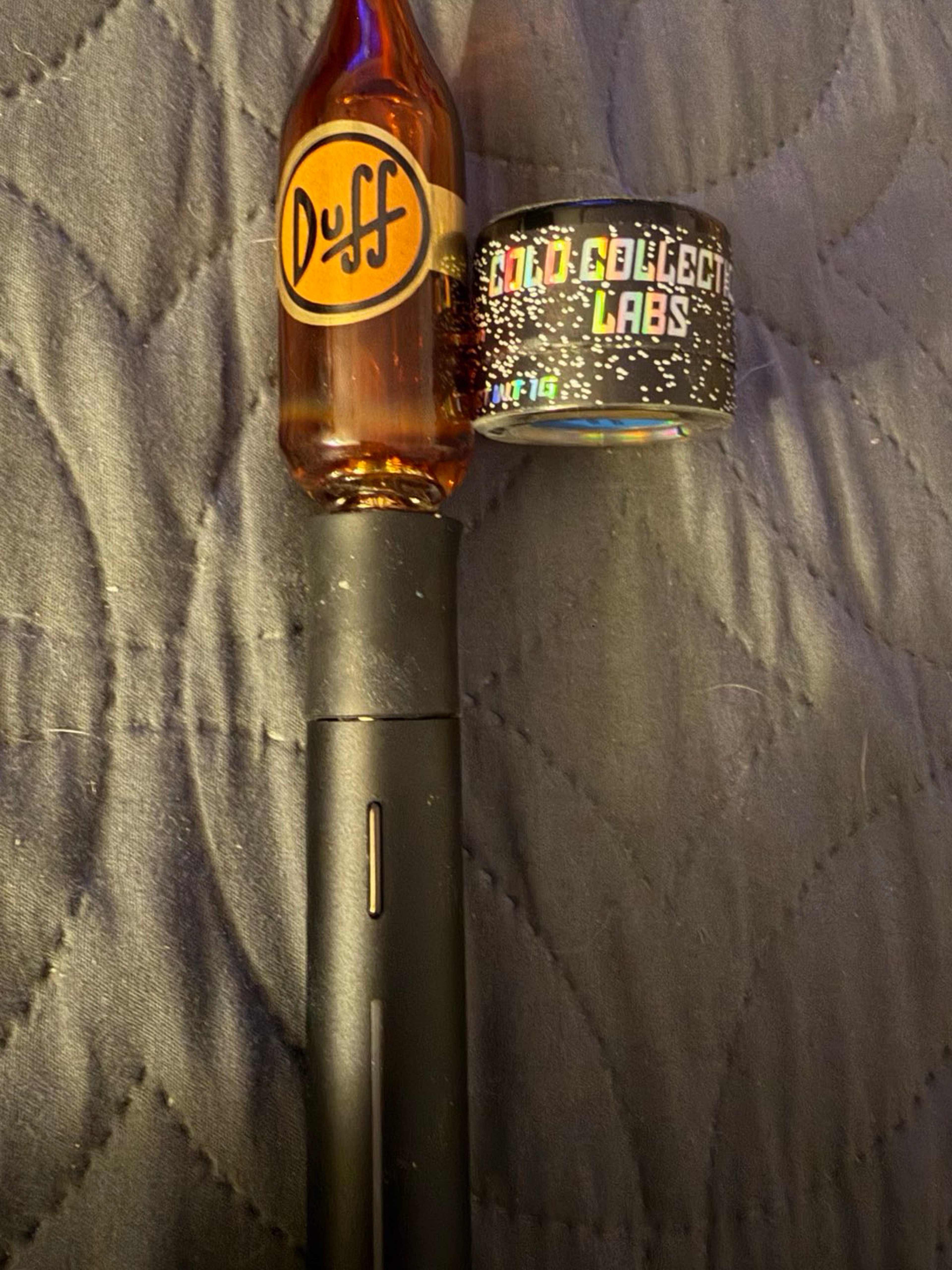 Nerv glass pivot top image 0