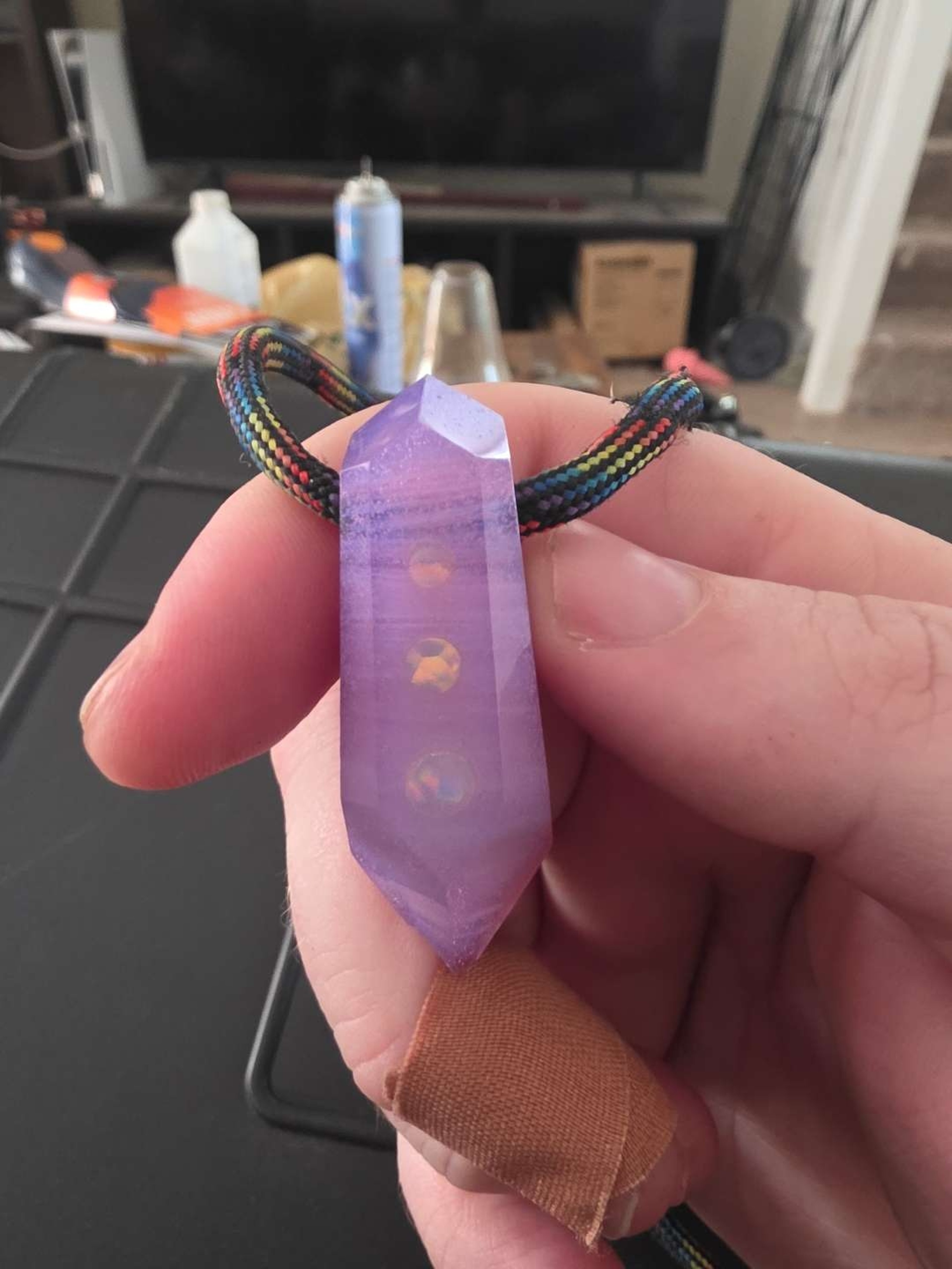 Dreaux pendant image 0