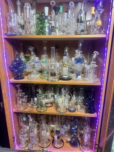 Preview pic of NEED GONE! Taking offers on all of these 400+ pieces