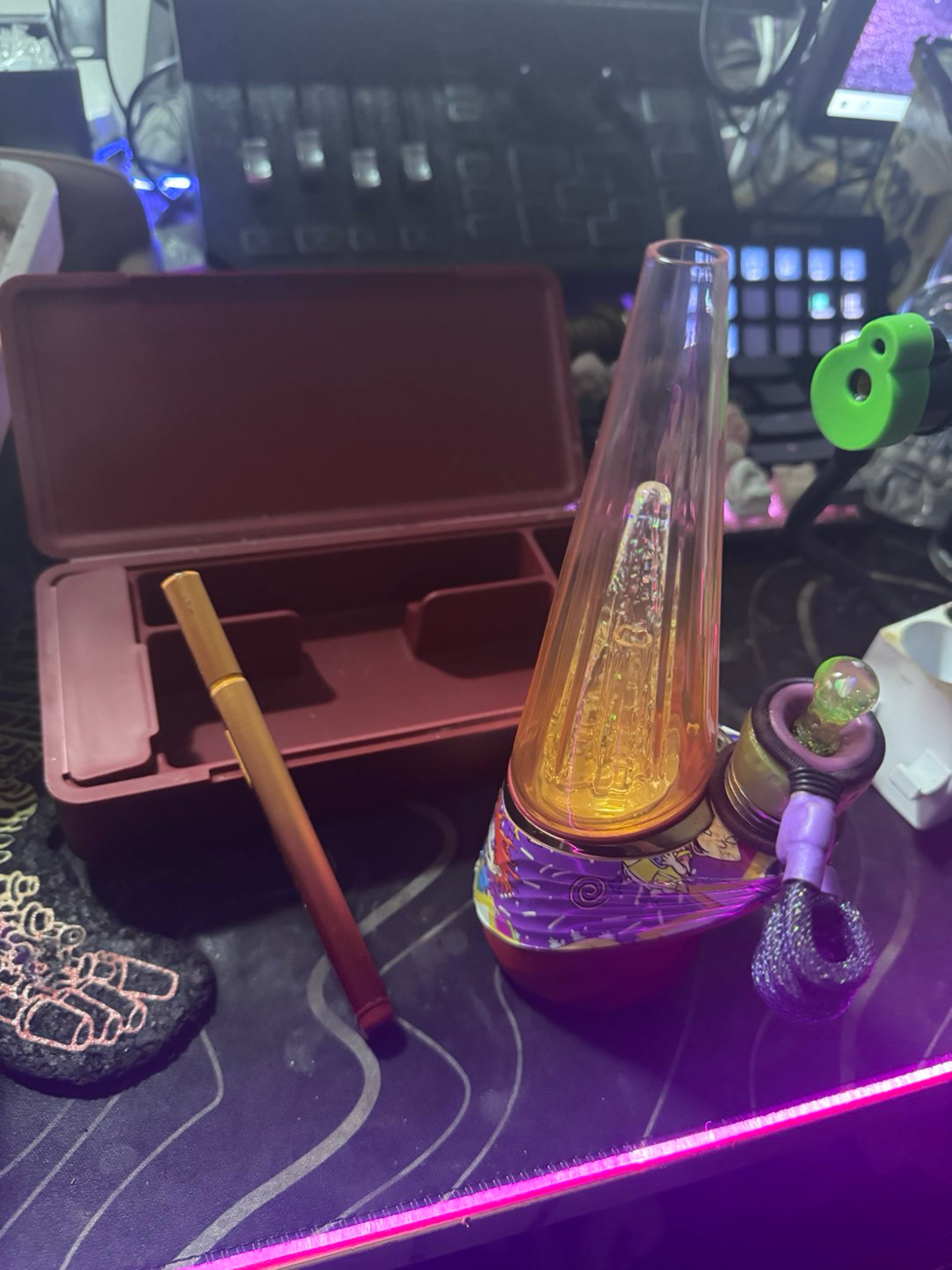 Preview pic of Custom puffco daybreak as seen at Puffcon
