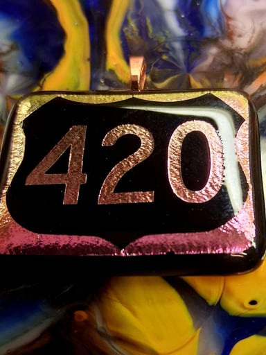 Preview pic of 420 Pendant