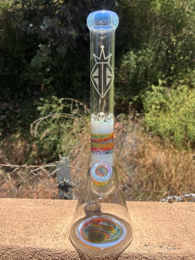Preview pic of Augyglass flower bong