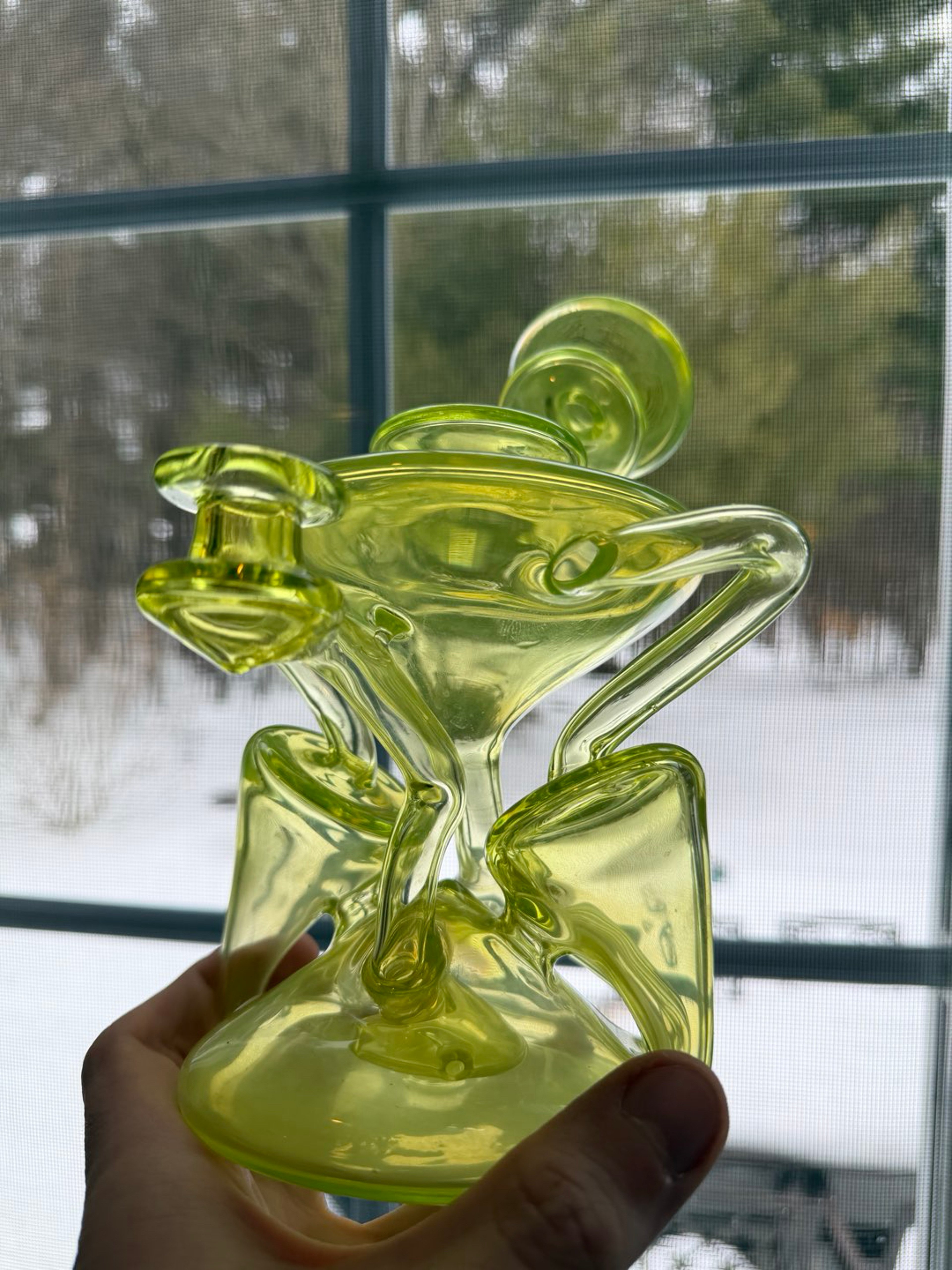 Preview pic of Visionary glass recycler