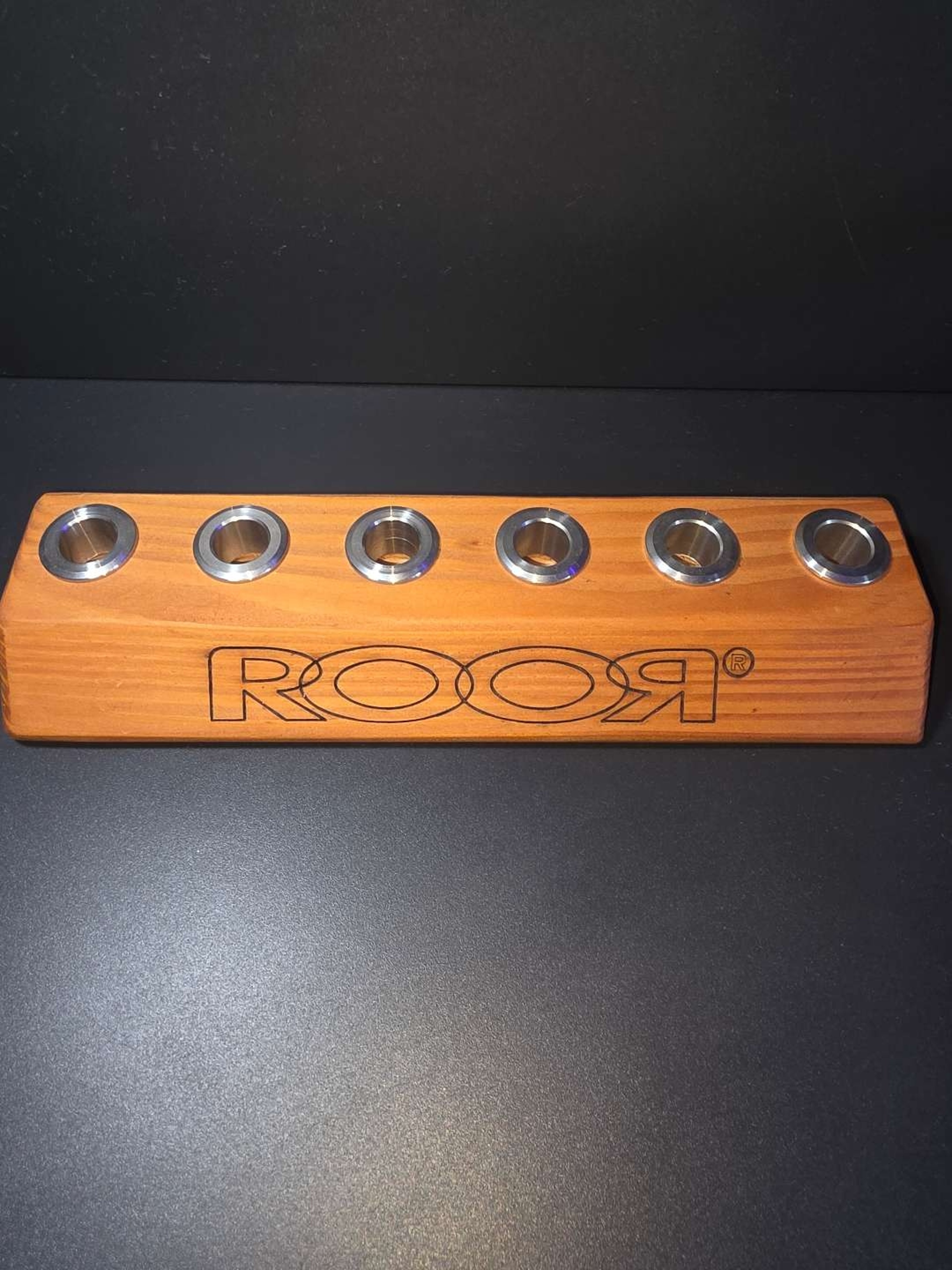 Preview pic of RooR Wood Display Stand