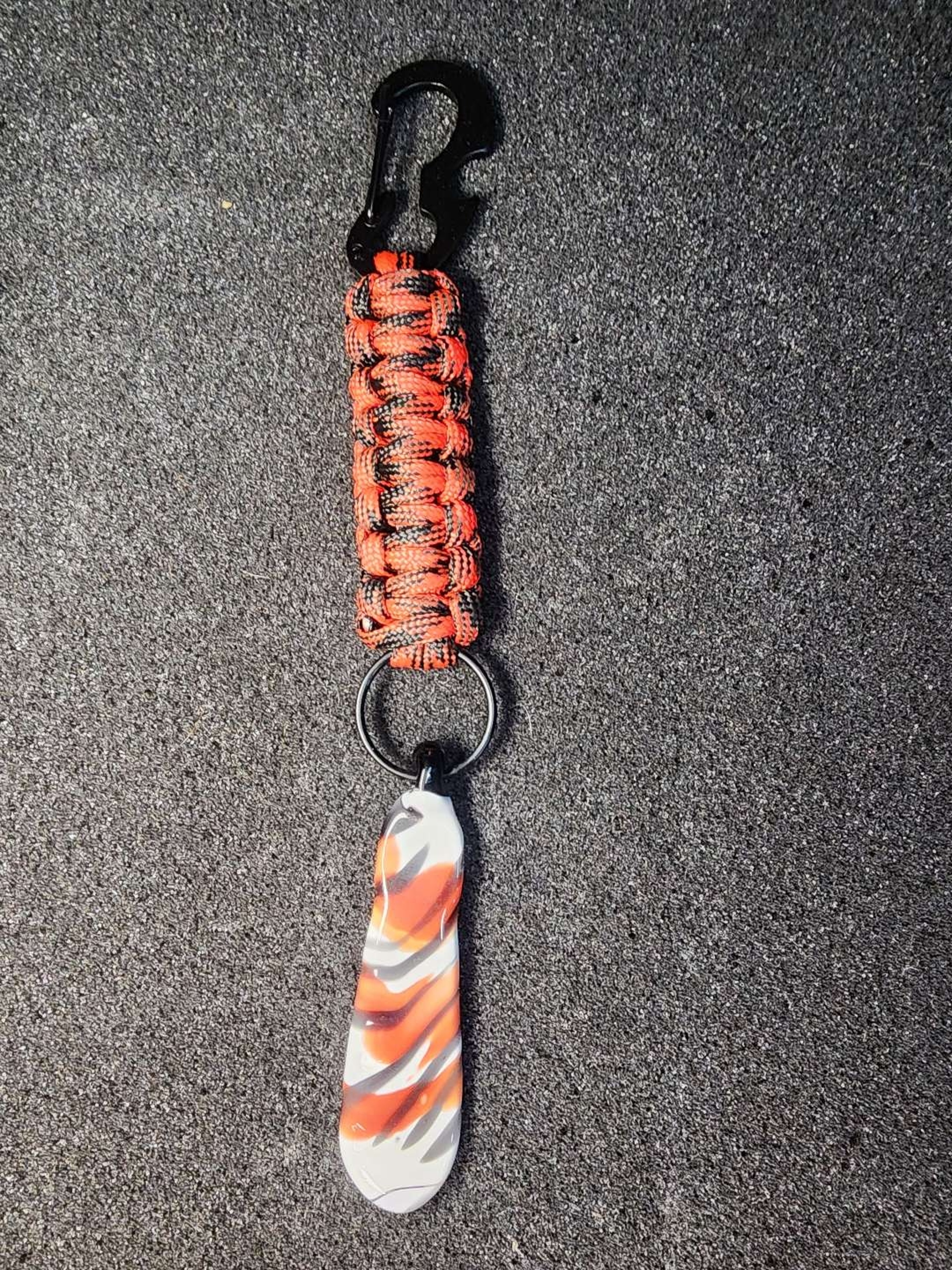 Keychain with glass attachment image 0