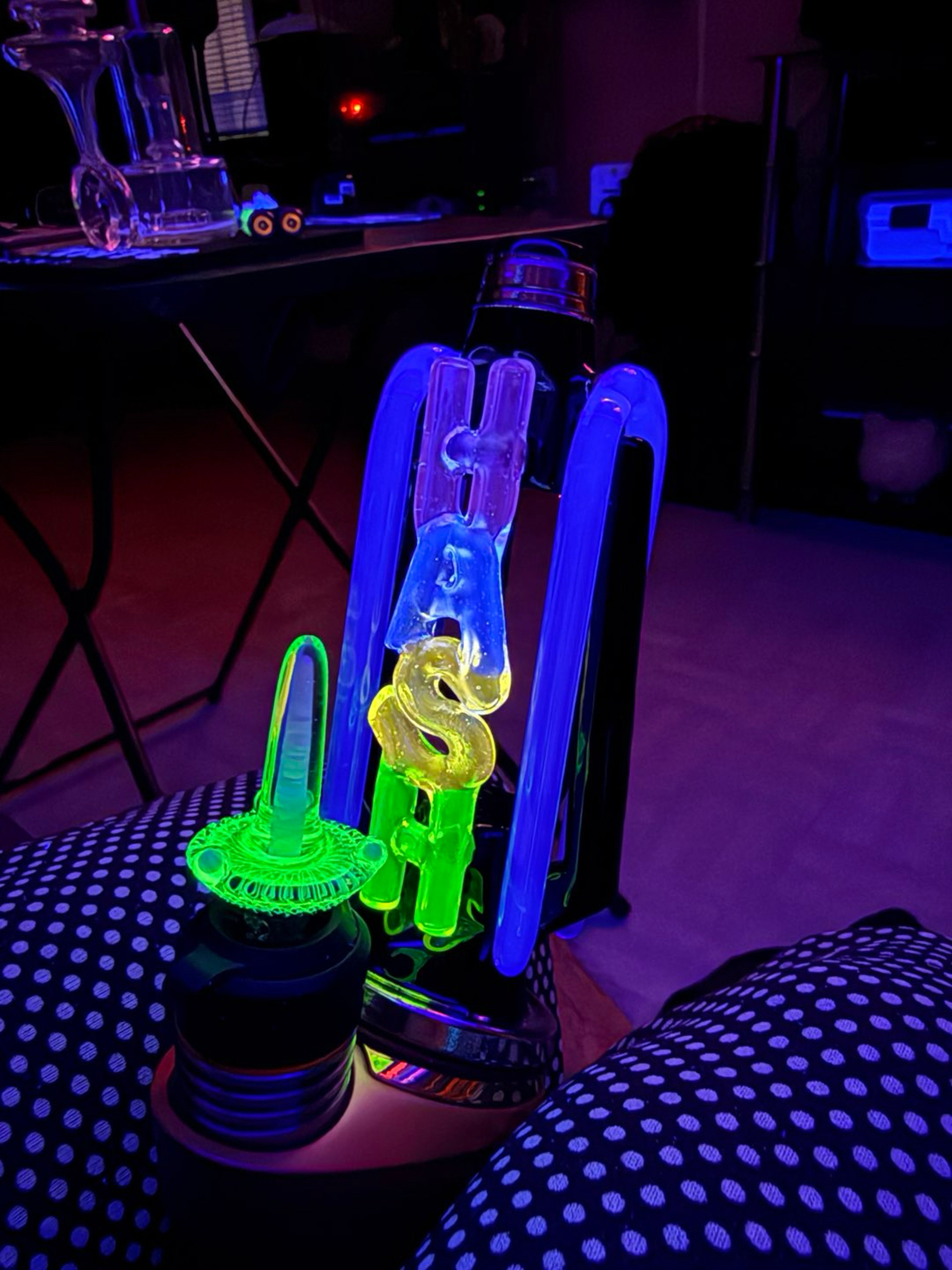 Preview pic of 1 of 1 Ryan Fitt puffco UV dry glass top (just the top only)