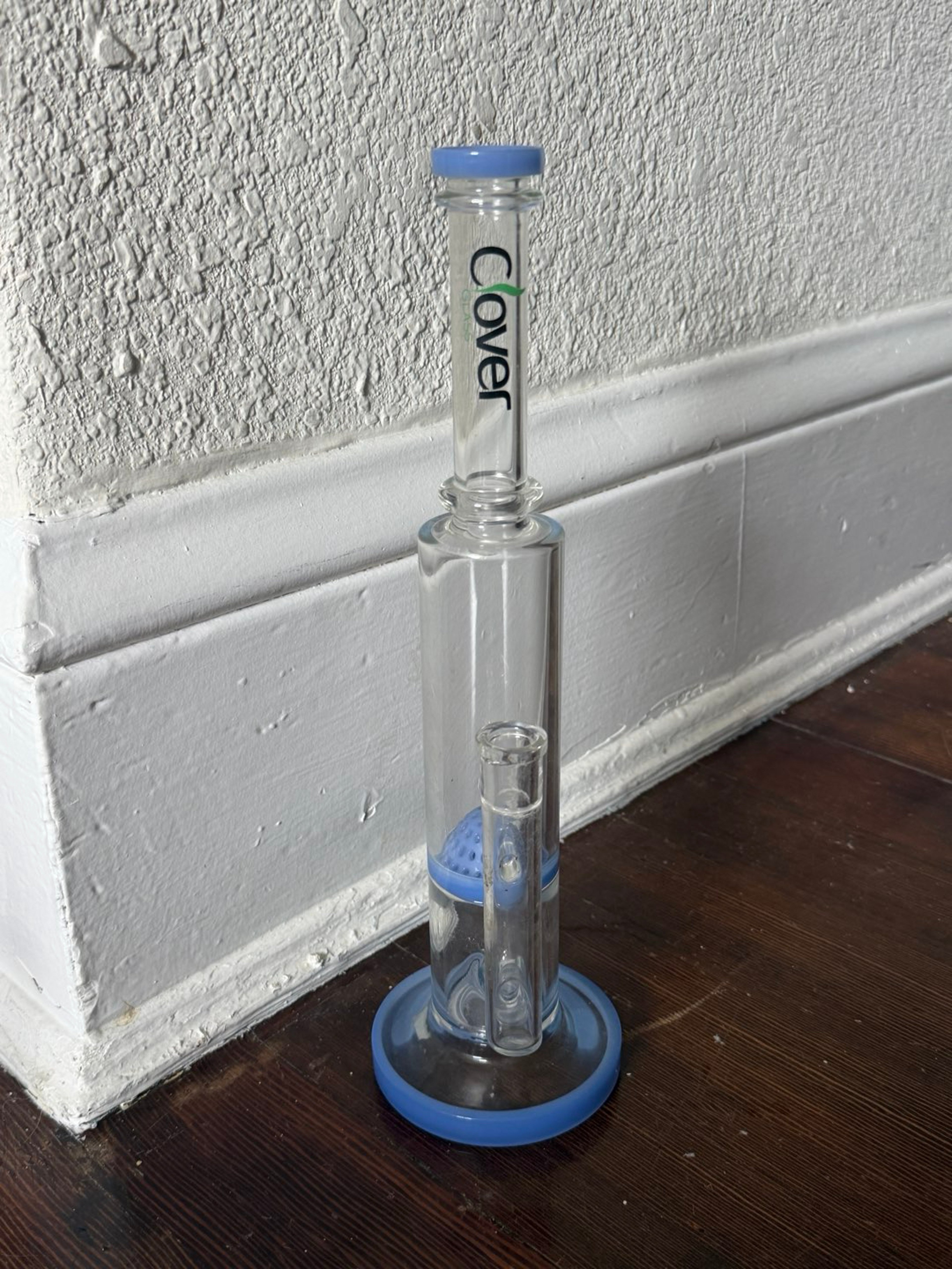 Preview pic of Clover Bong