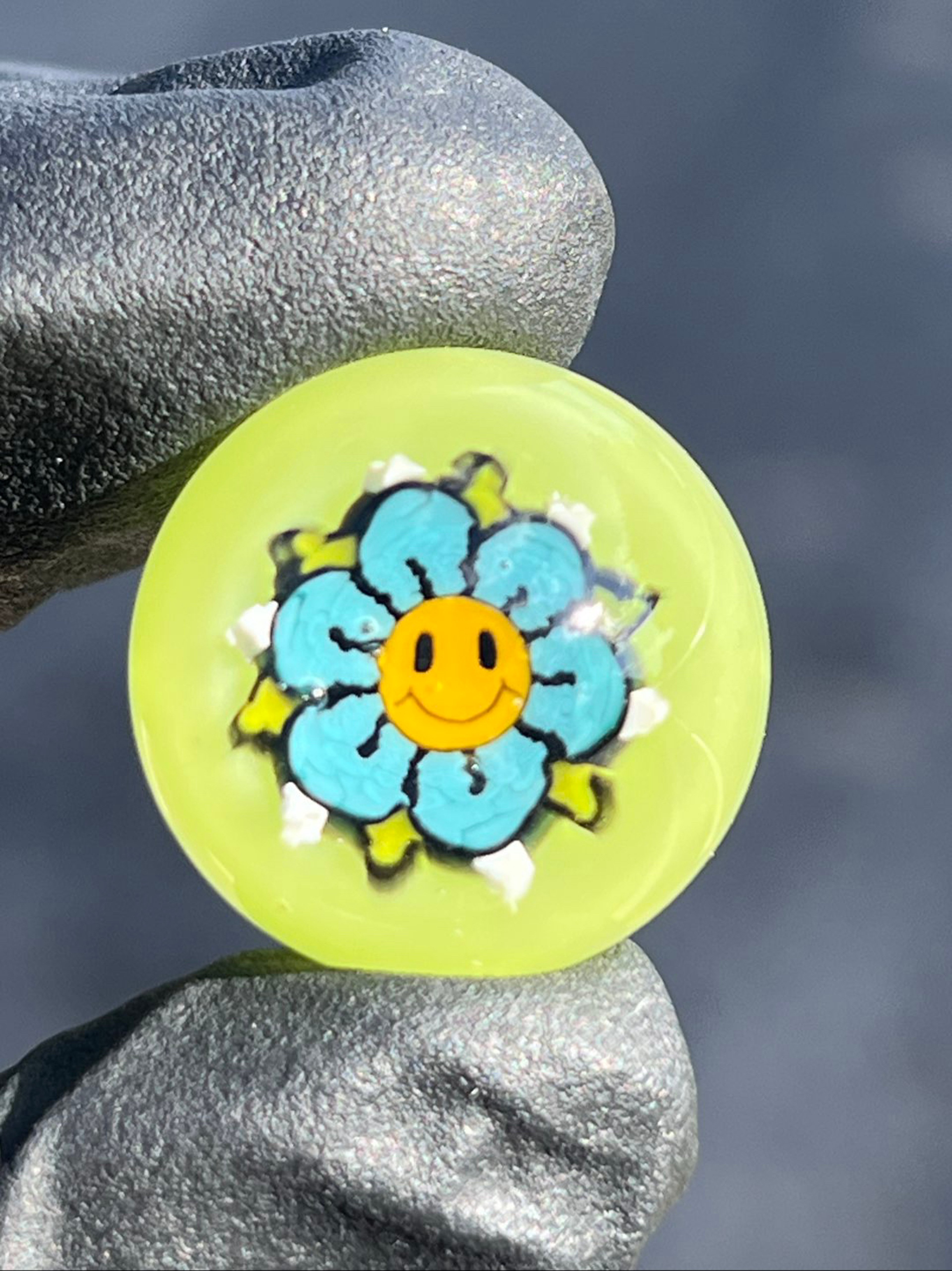 Preview pic of Steve H flower Millie marble