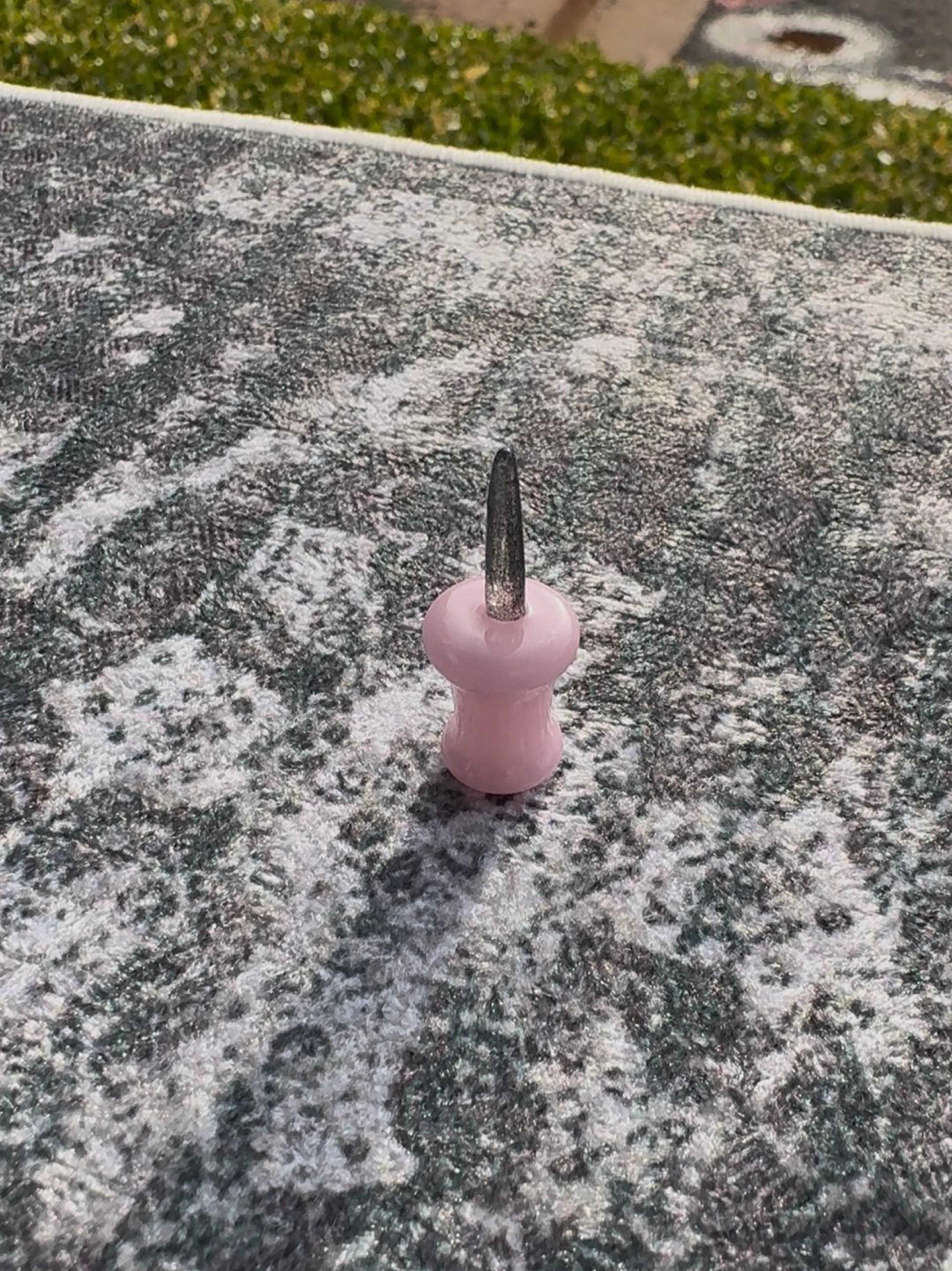 Preview pic of Pink Thumb Tack/ Push Pin