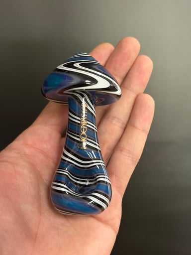 Preview pic of Phoenixstar glass blue/white swirl