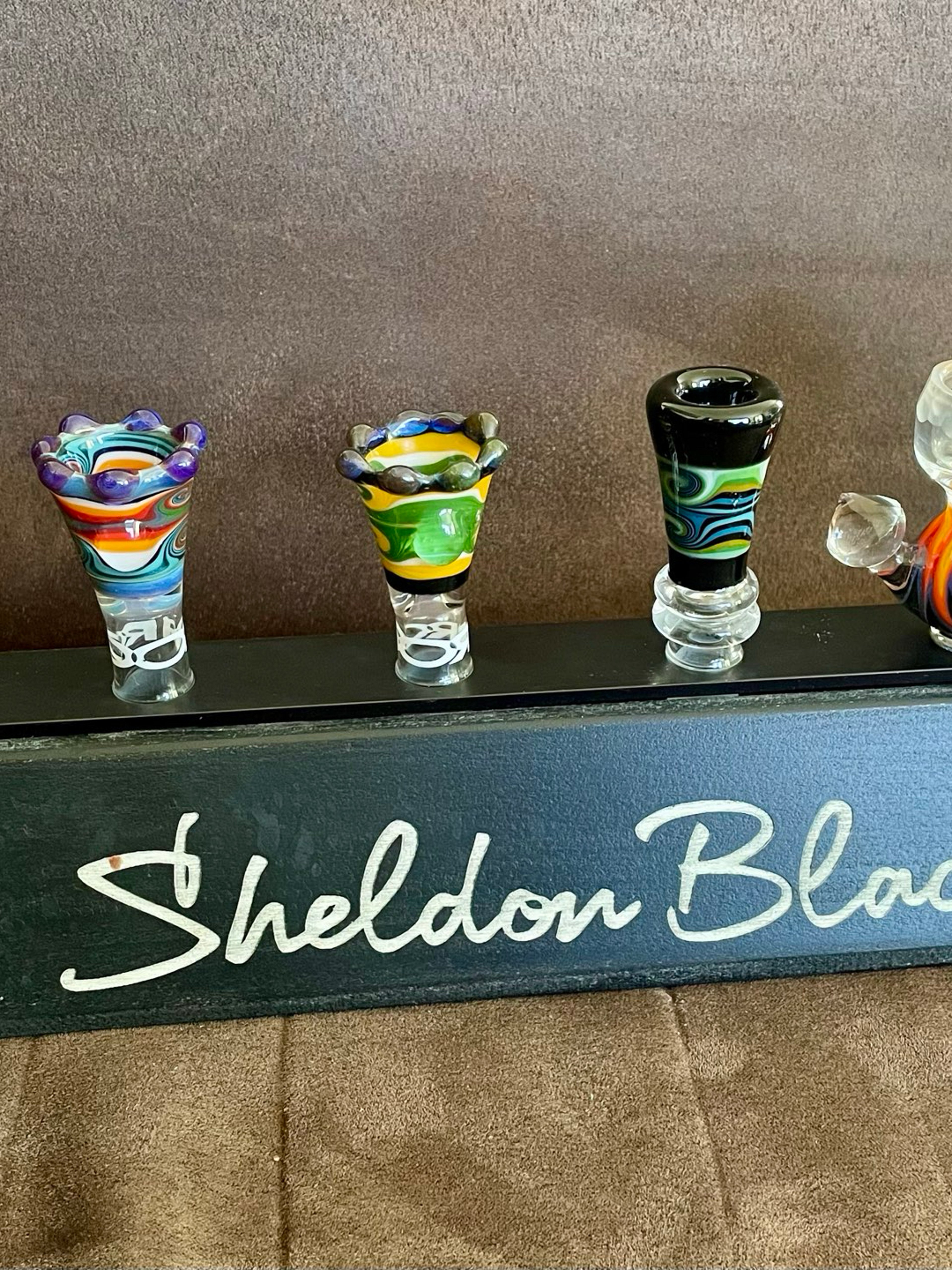 Preview pic of Sheldon Black 14mm Bowl Display