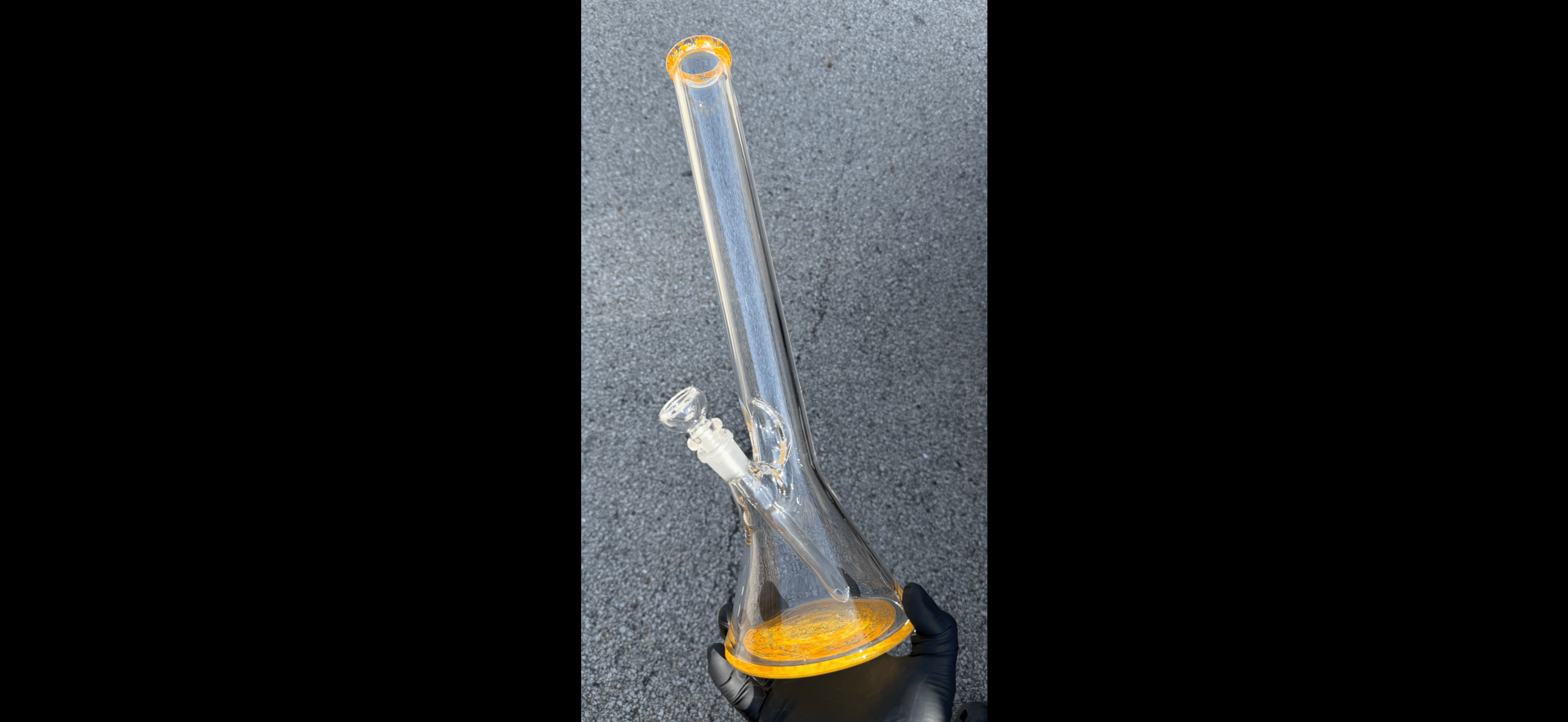 16 inch bong w/ frit image 0