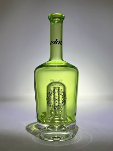 Preview pic of Idab glass puffco henny bottle