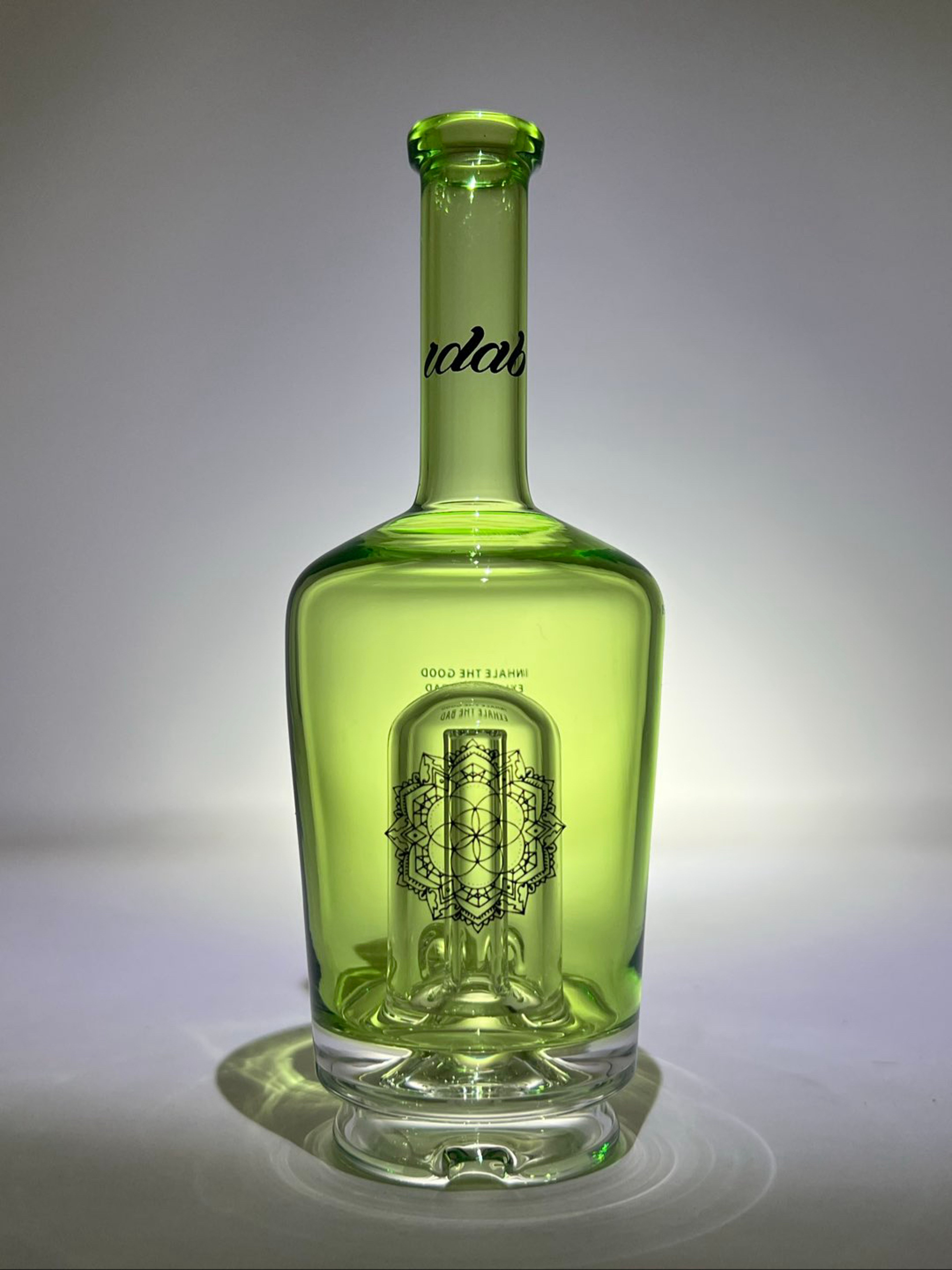 Preview pic of Idab glass puffco henny bottle