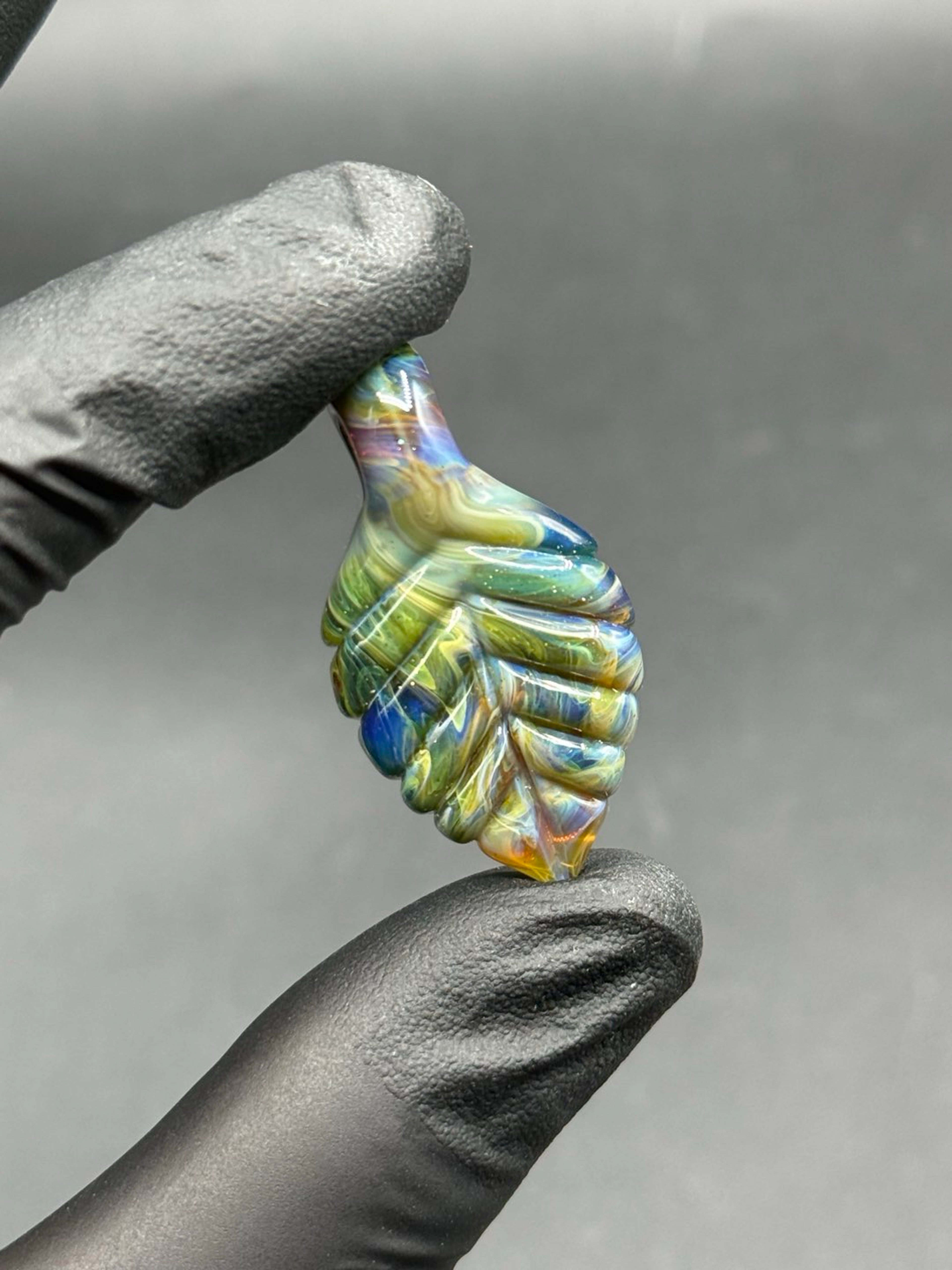 Leaf pendant image 0