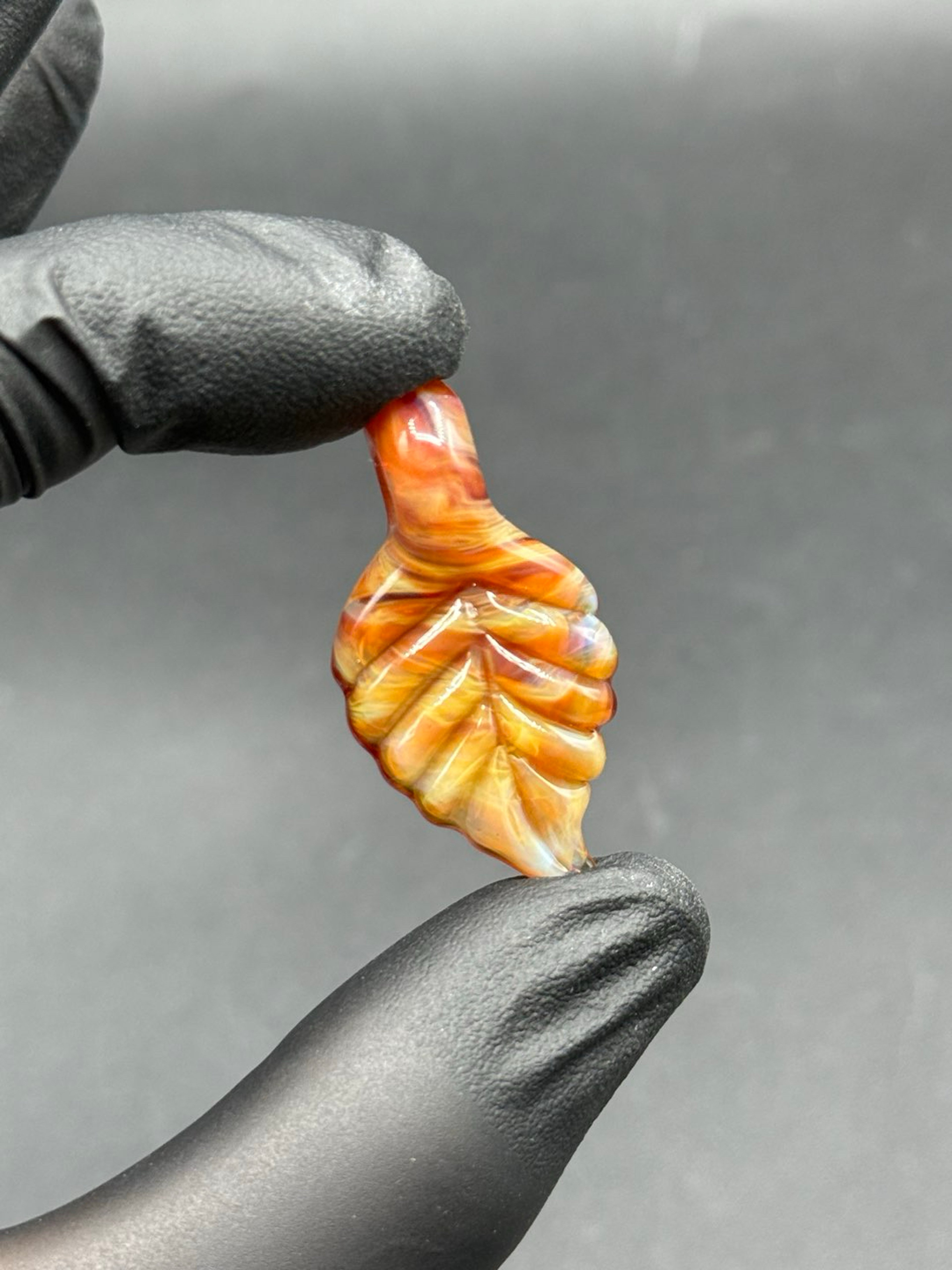 Leaf pendant image 0