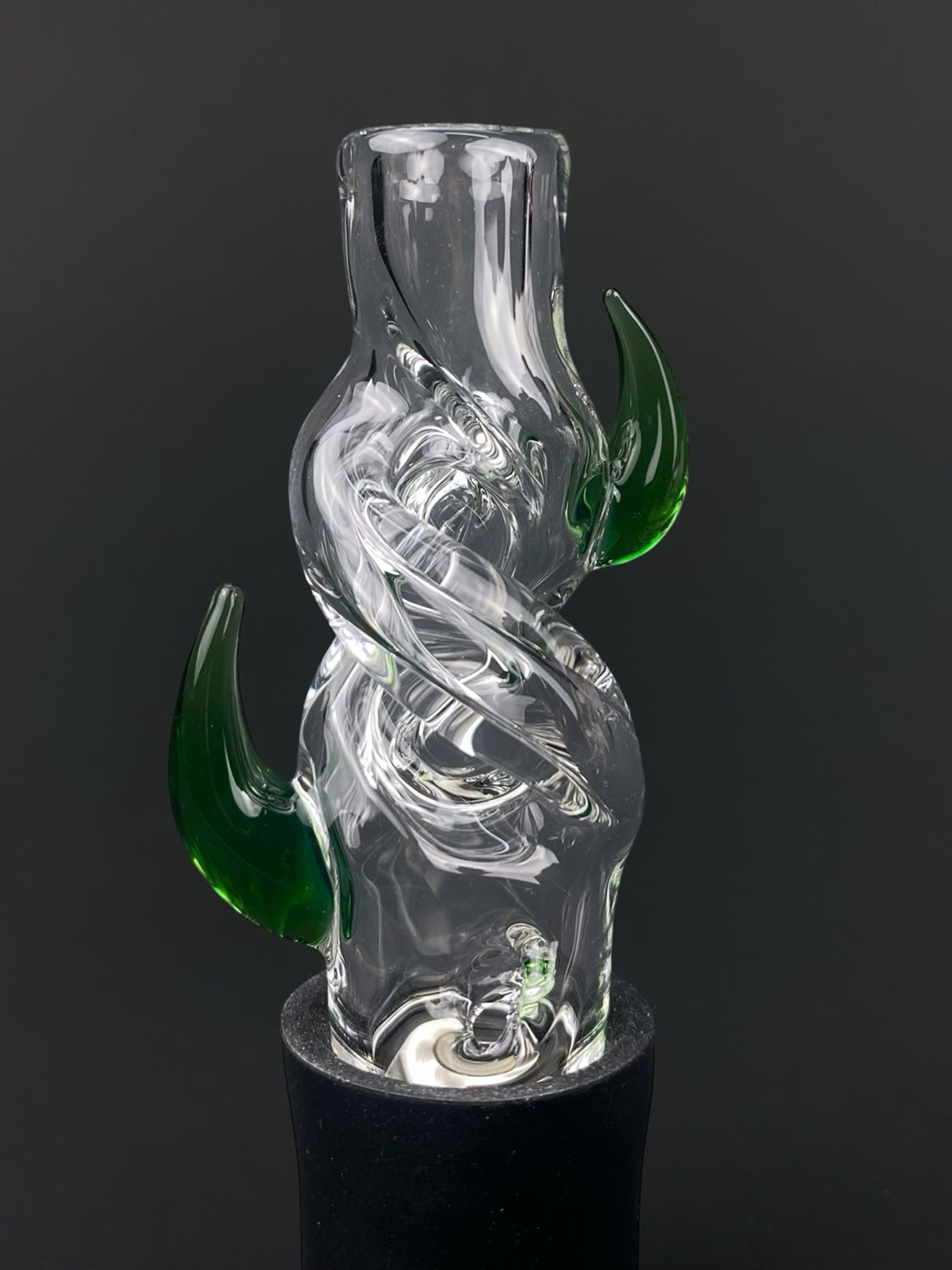 Preview pic of The Real Rich Brian Horn Helix Pivot Mouthpiece. - Green