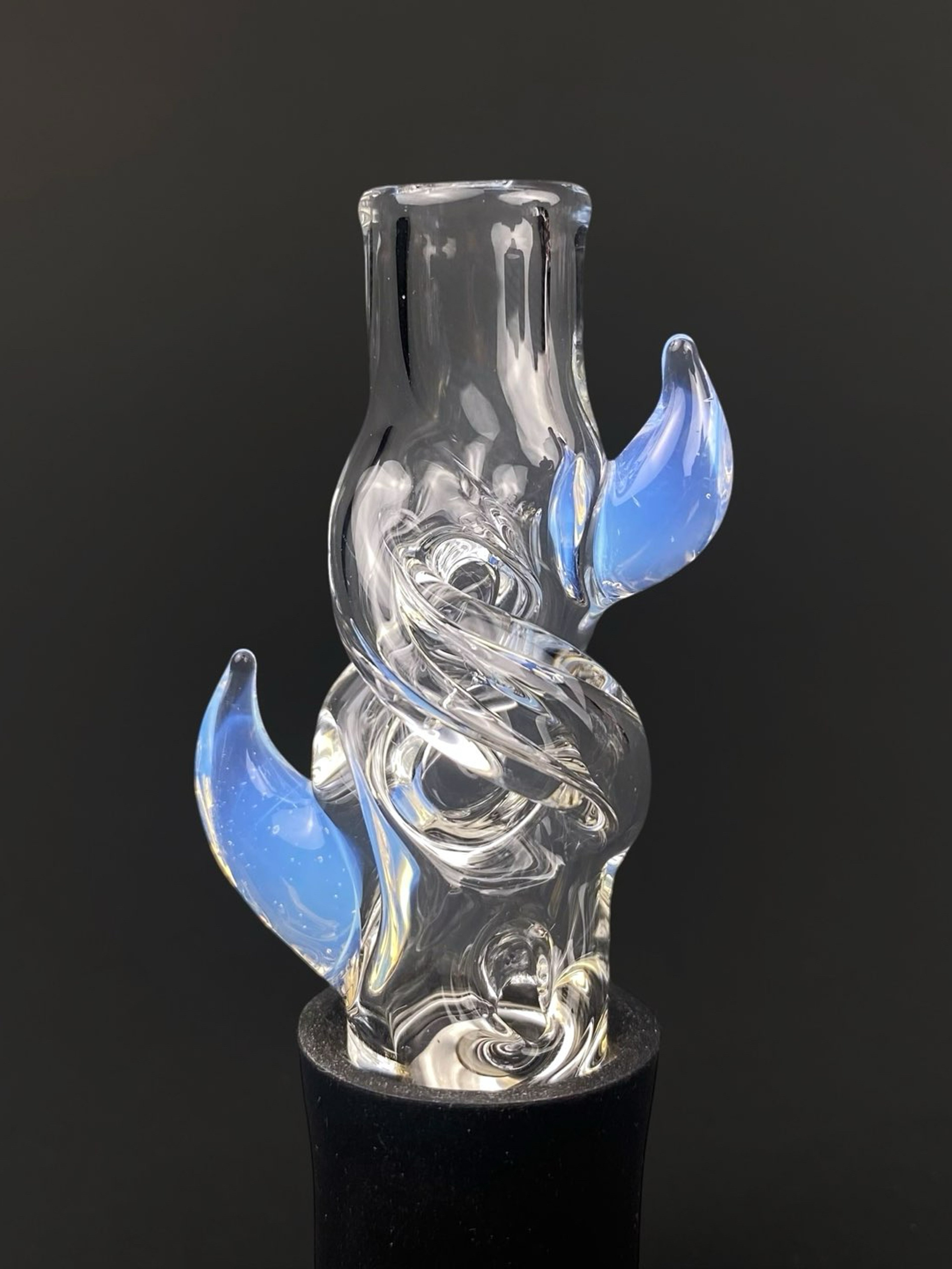 Preview pic of The Real Rich Brian Horn Helix Pivot Mouthpiece - secret white