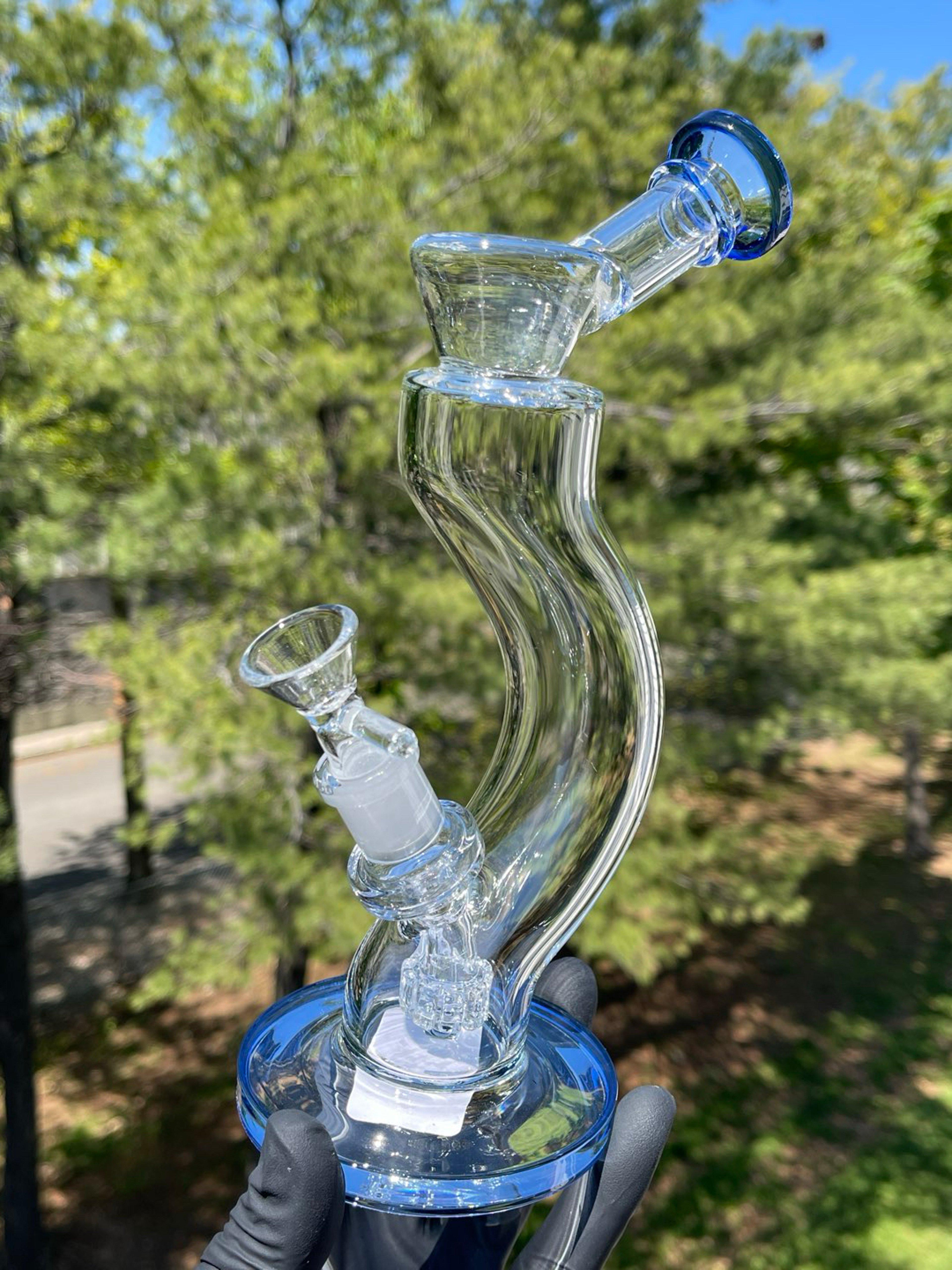 9” Tall Curved Glass Water Pipe image 0