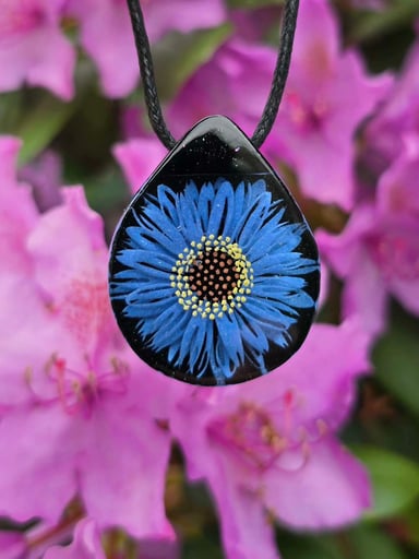 Preview pic of Glass Flower Layered Glow UV Pendant