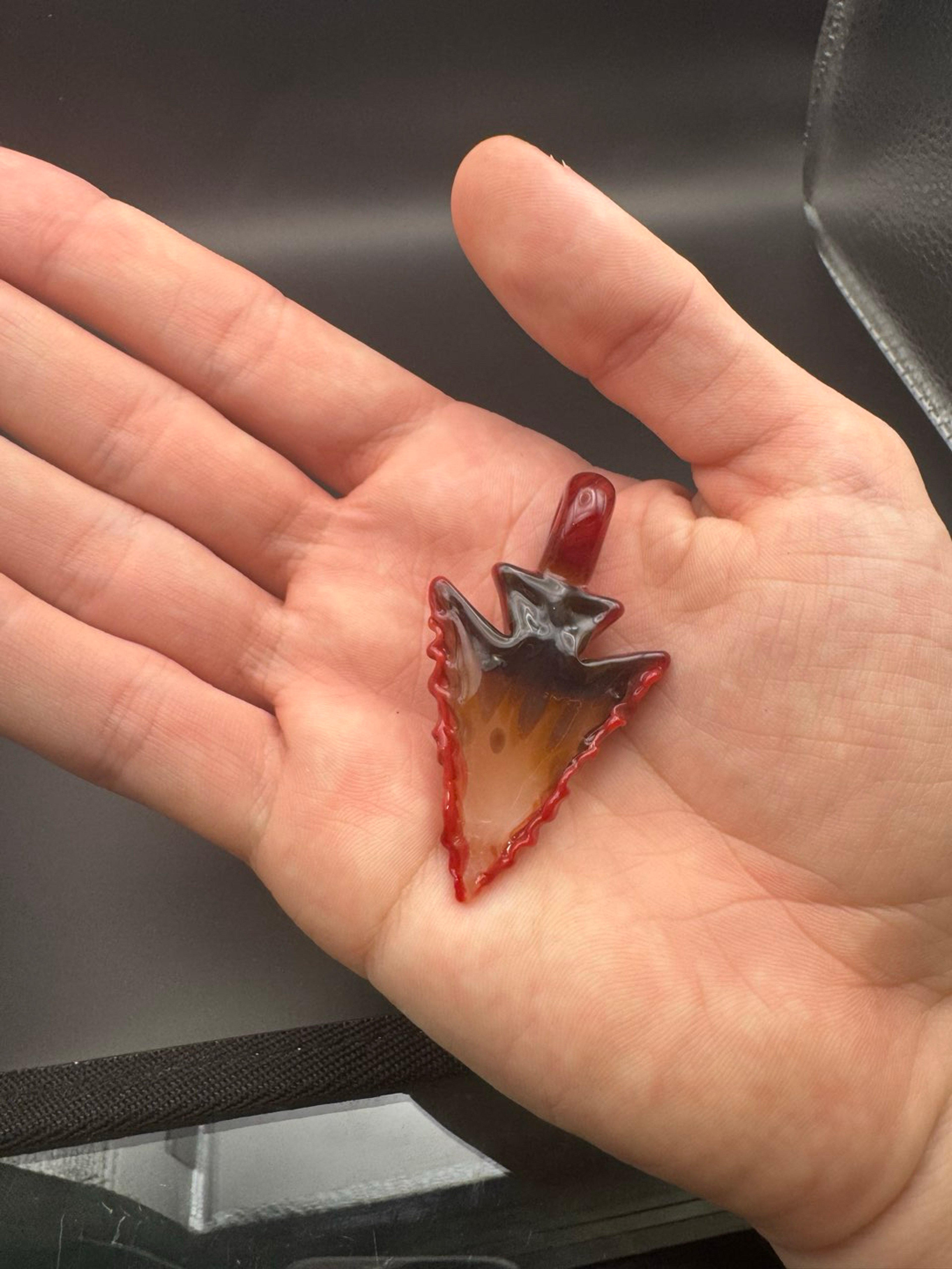 Preview pic of Elks That Run Arrowhead Pendant
