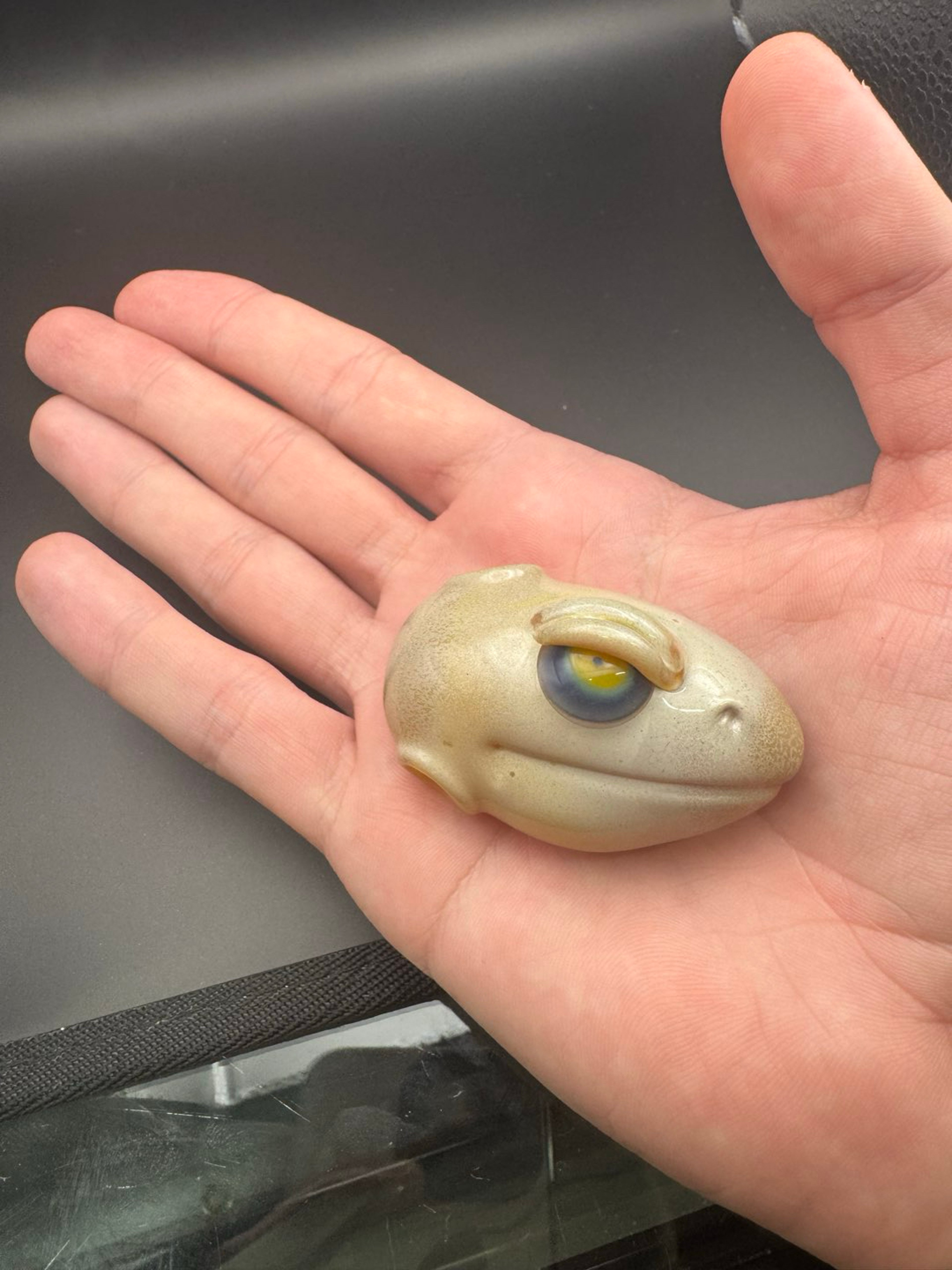 Preview pic of Elbo Glass Dino Head Pendant