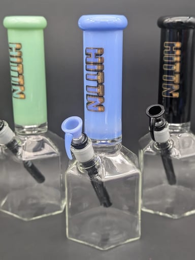 Preview pic of HITTIN GLASS HEXAGON BEAKER BONG