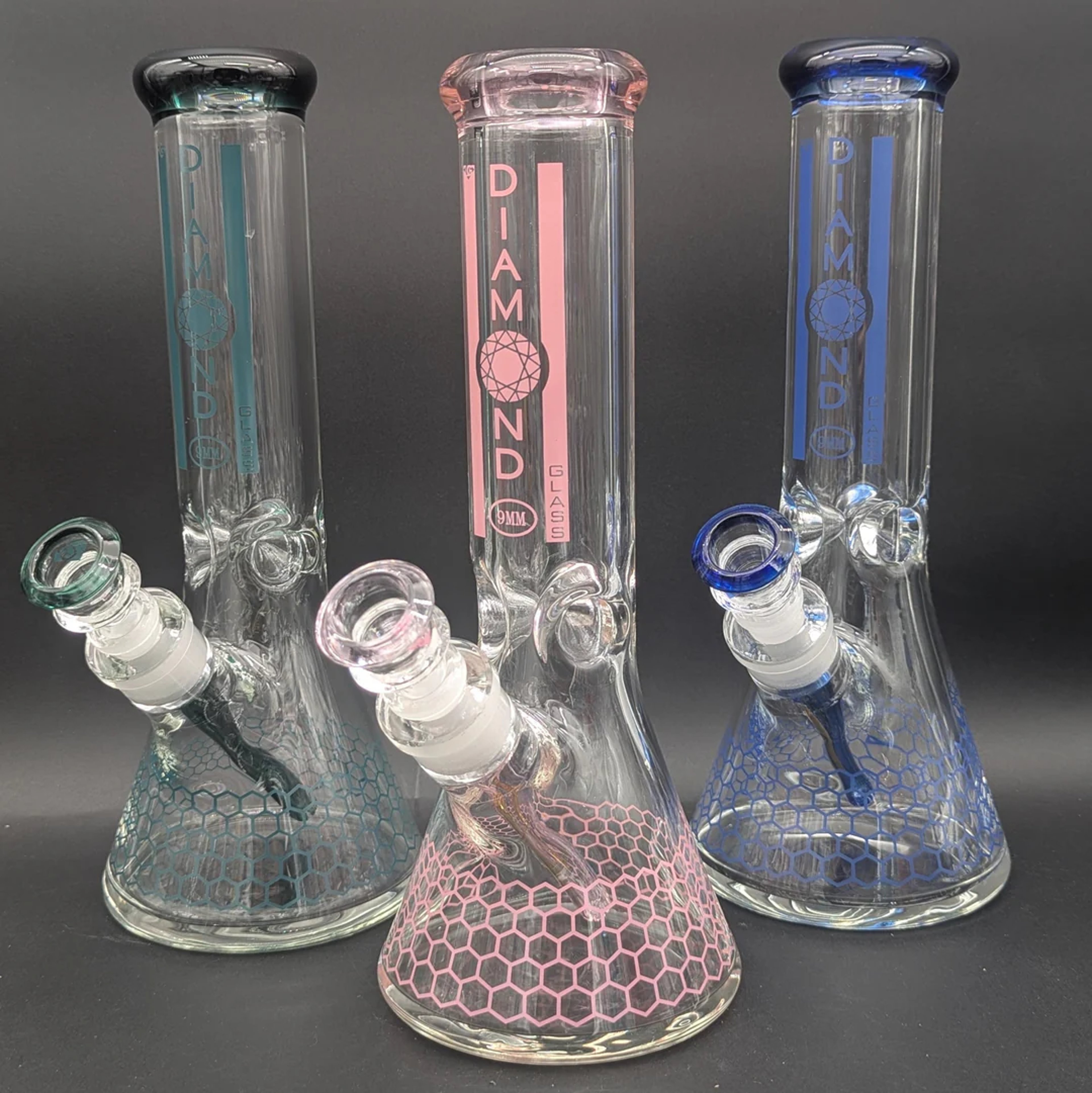 DIAMOND GLASS 12" HONEYCOMB PATTERN BEAKER image 0