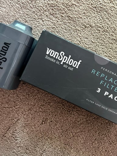 Preview pic of Von sploof personal air filter w/ replacement filters
