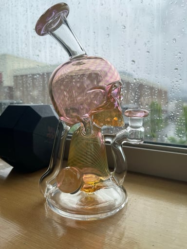 Preview pic of Weil glass skull dumper 10mil joint